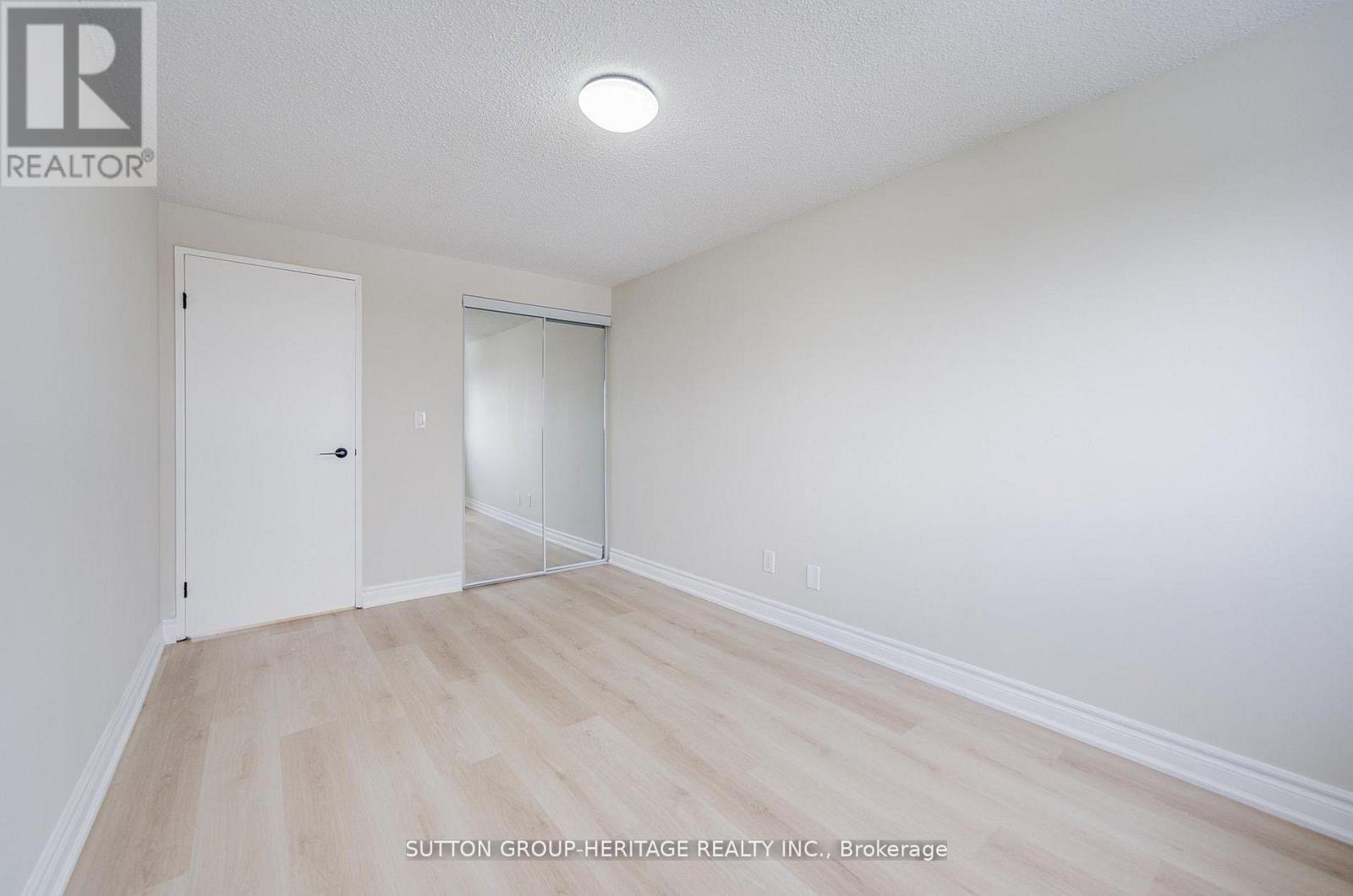 639 Down Crescent, Oshawa, Ontario  L1H 7X9 - Photo 24 - E12985650