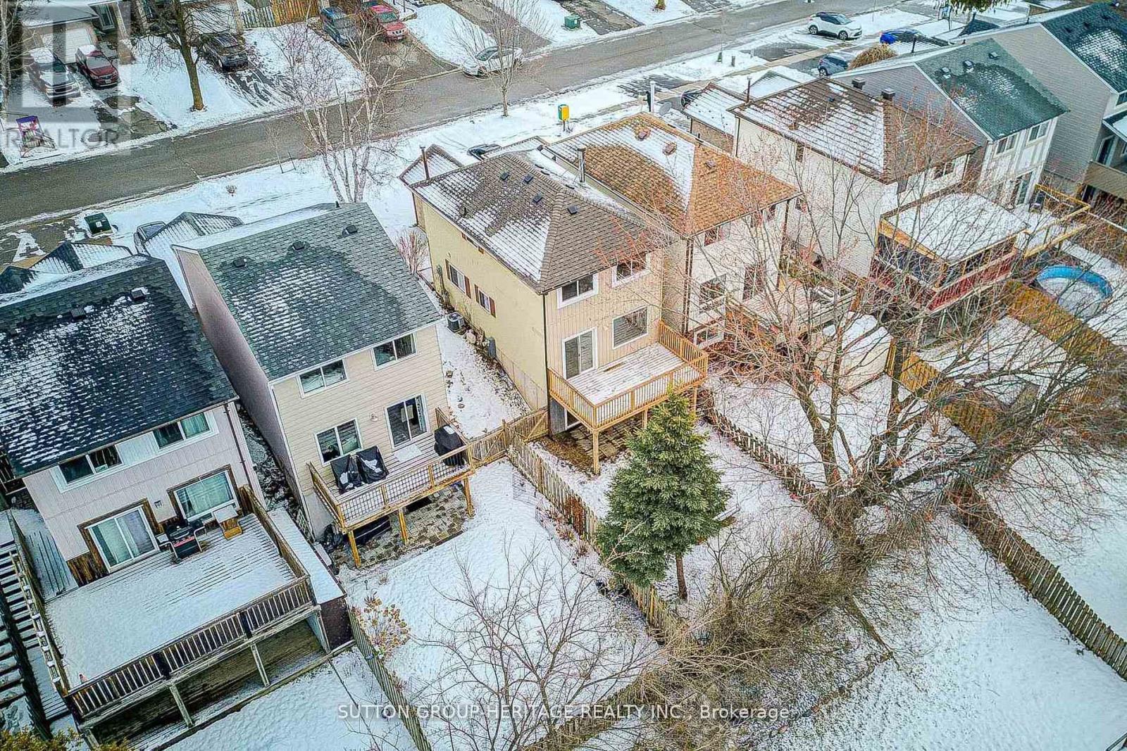 639 Down Crescent, Oshawa, Ontario  L1H 7X9 - Photo 5 - E12985650