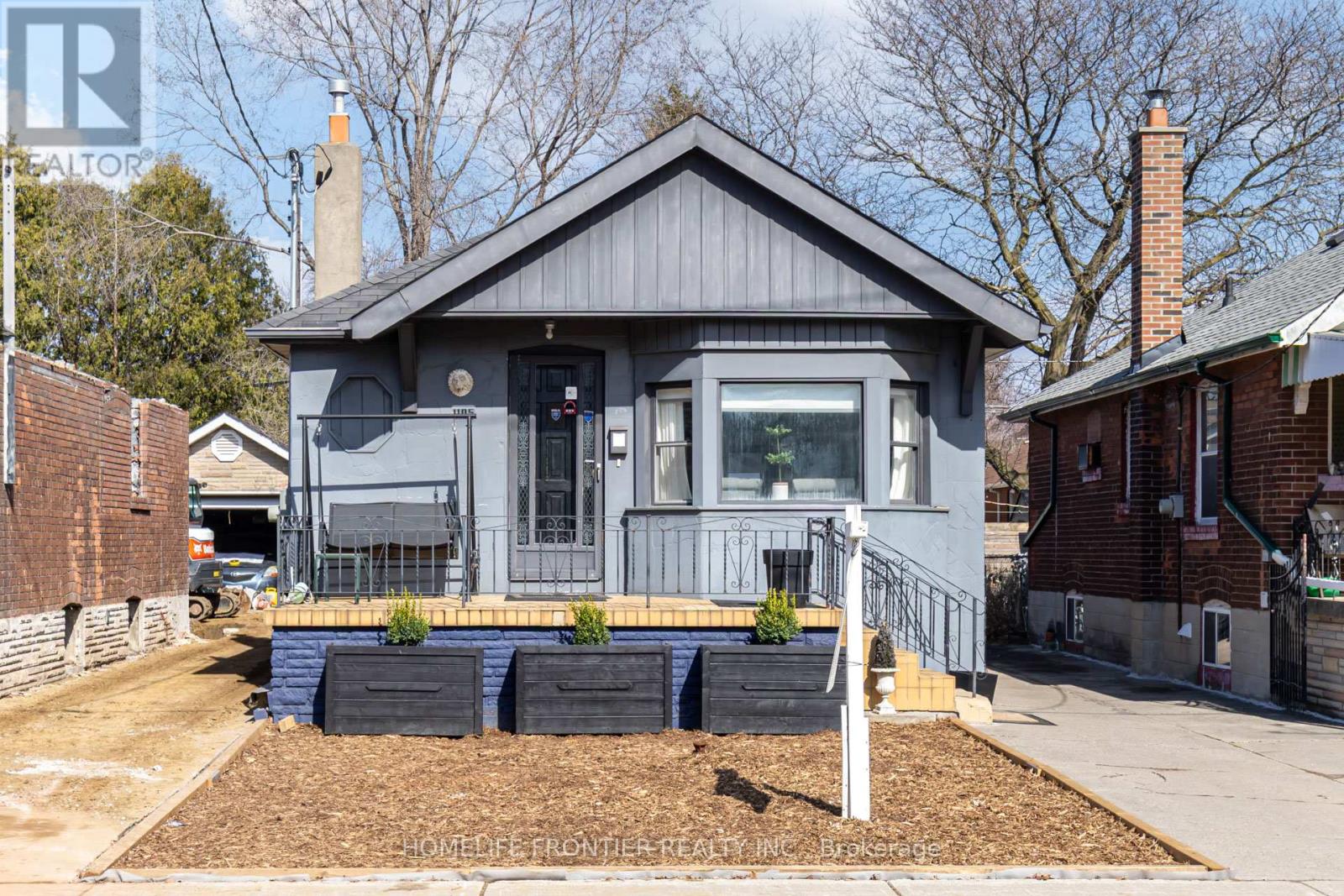 1105 GREENWOOD AVENUE, toronto (east york), Ontario