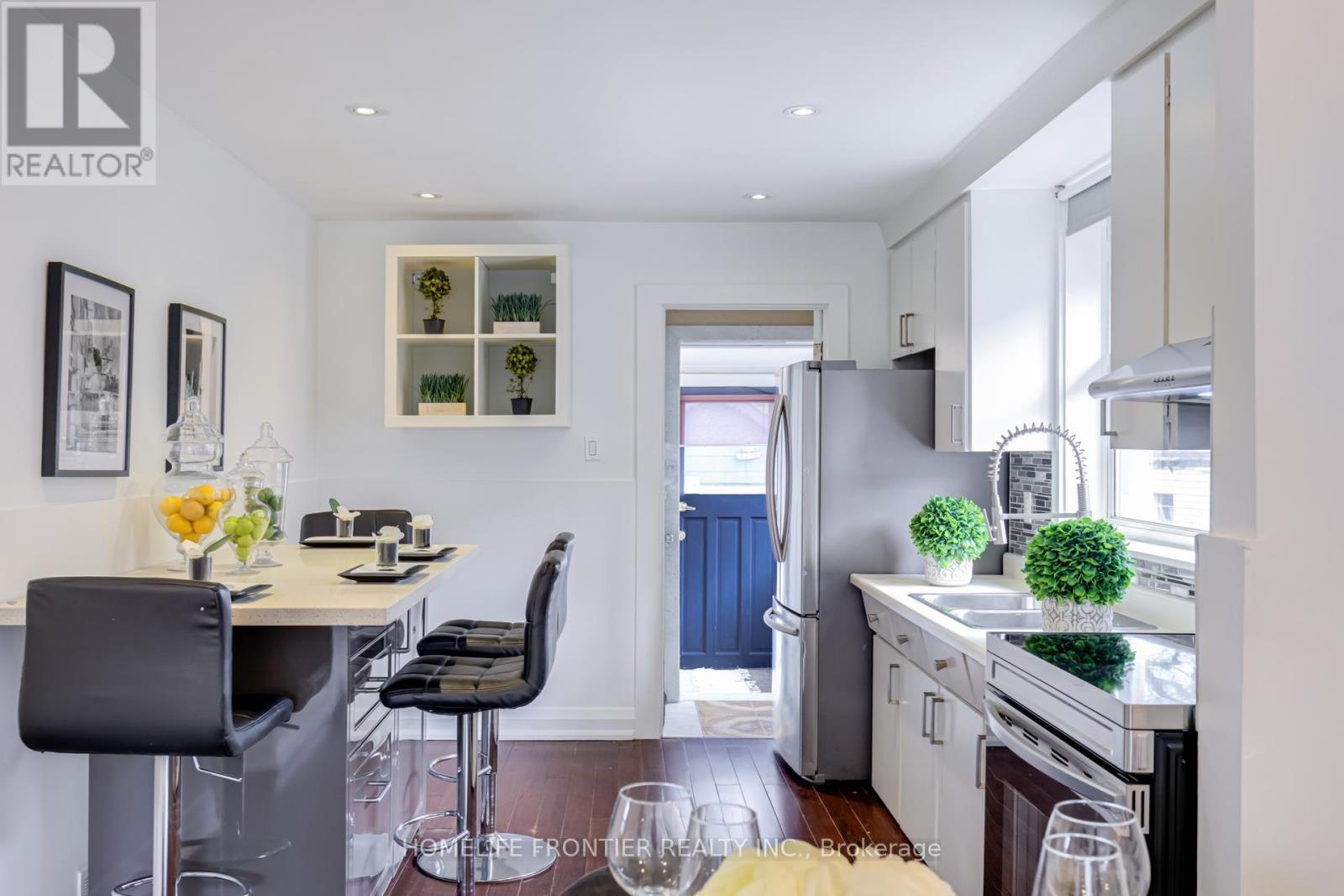 1105 Greenwood Avenue, Toronto, Ontario  M4J 4E5 - Photo 13 - E12985686