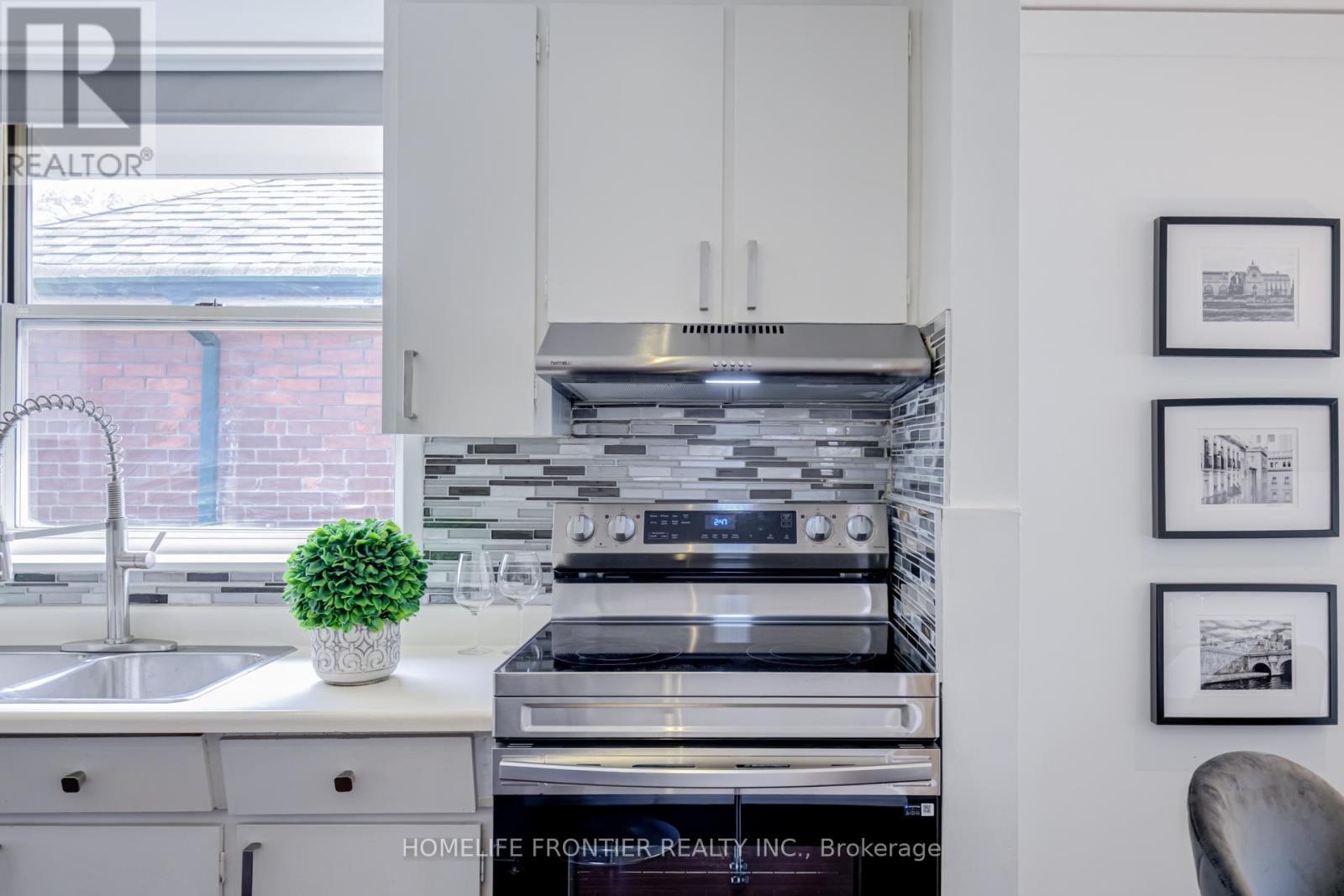 1105 Greenwood Avenue, Toronto, Ontario  M4J 4E5 - Photo 16 - E12985686