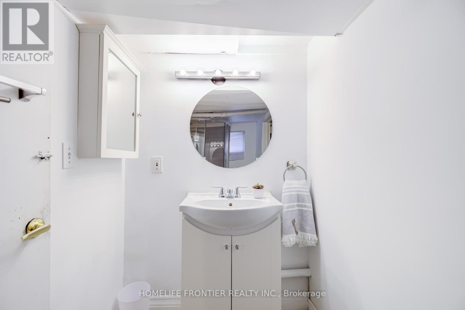 1105 Greenwood Avenue, Toronto, Ontario  M4J 4E5 - Photo 37 - E12985686