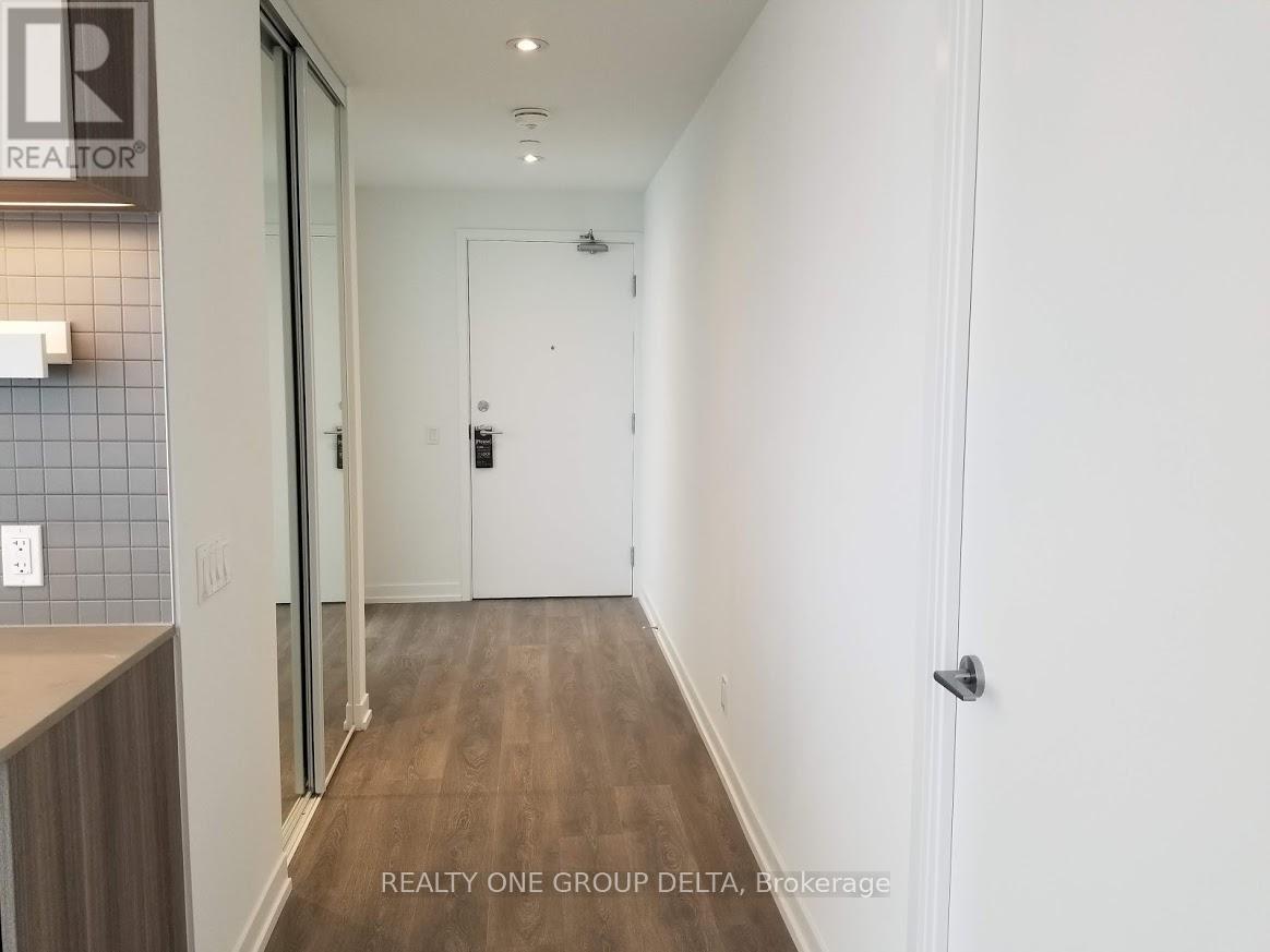 4002 - 898 Portage Master Bedrm Parkway W, Vaughan, Ontario  L4K 3Y8 - Photo 7 - N12985664