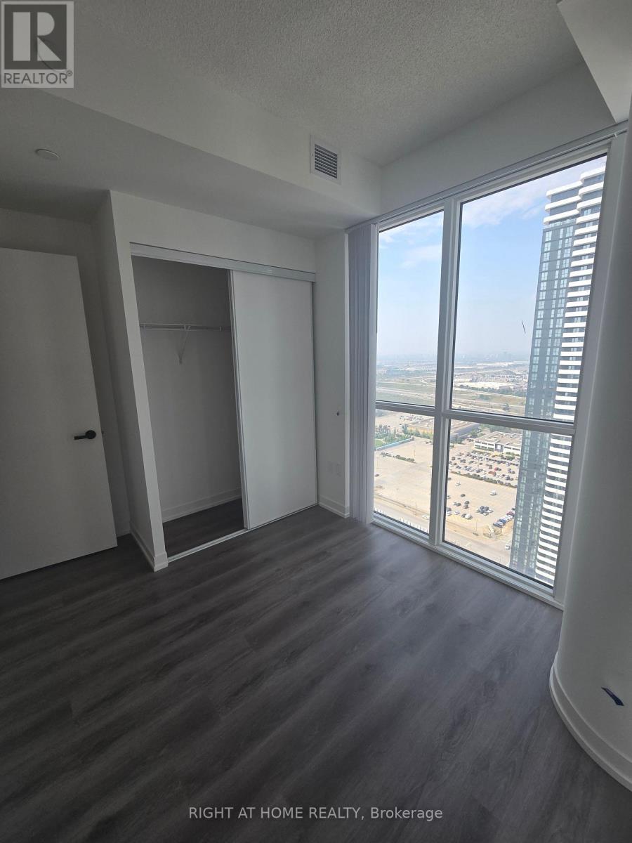 3903 - 28 Interchange Way, Vaughan, Ontario  L4K 0P8 - Photo 12 - N12985676