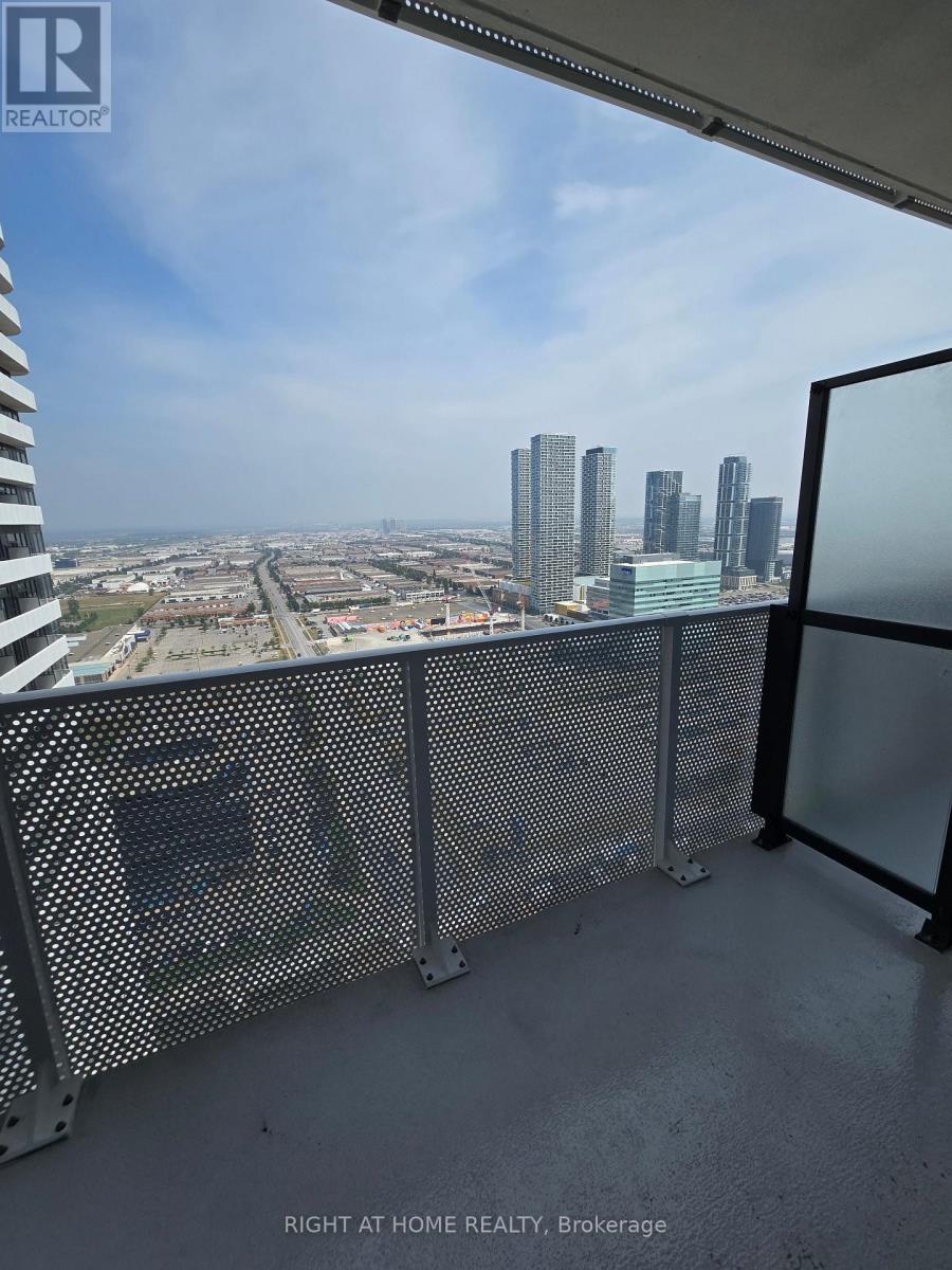 3903 - 28 Interchange Way, Vaughan, Ontario  L4K 0P8 - Photo 16 - N12985676