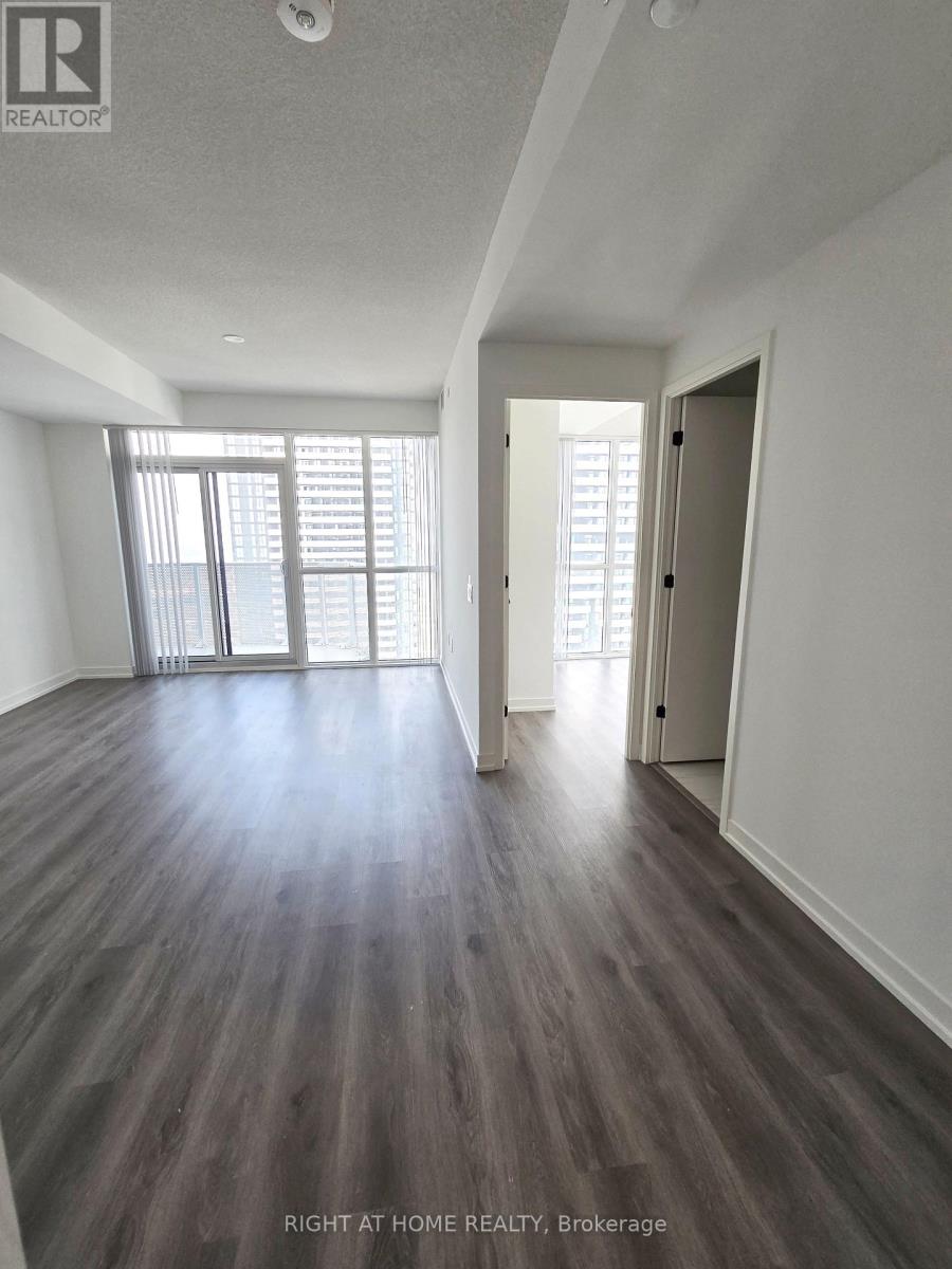 3903 - 28 Interchange Way, Vaughan, Ontario  L4K 0P8 - Photo 2 - N12985676