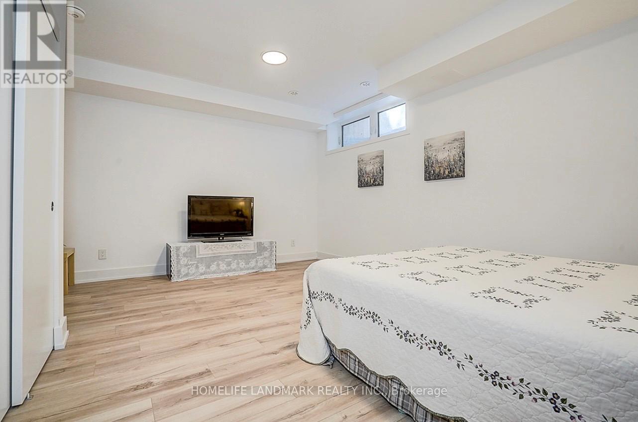 27 Chestnut Court, Aurora, Ontario  L4G 4A4 - Photo 40 - N12983030