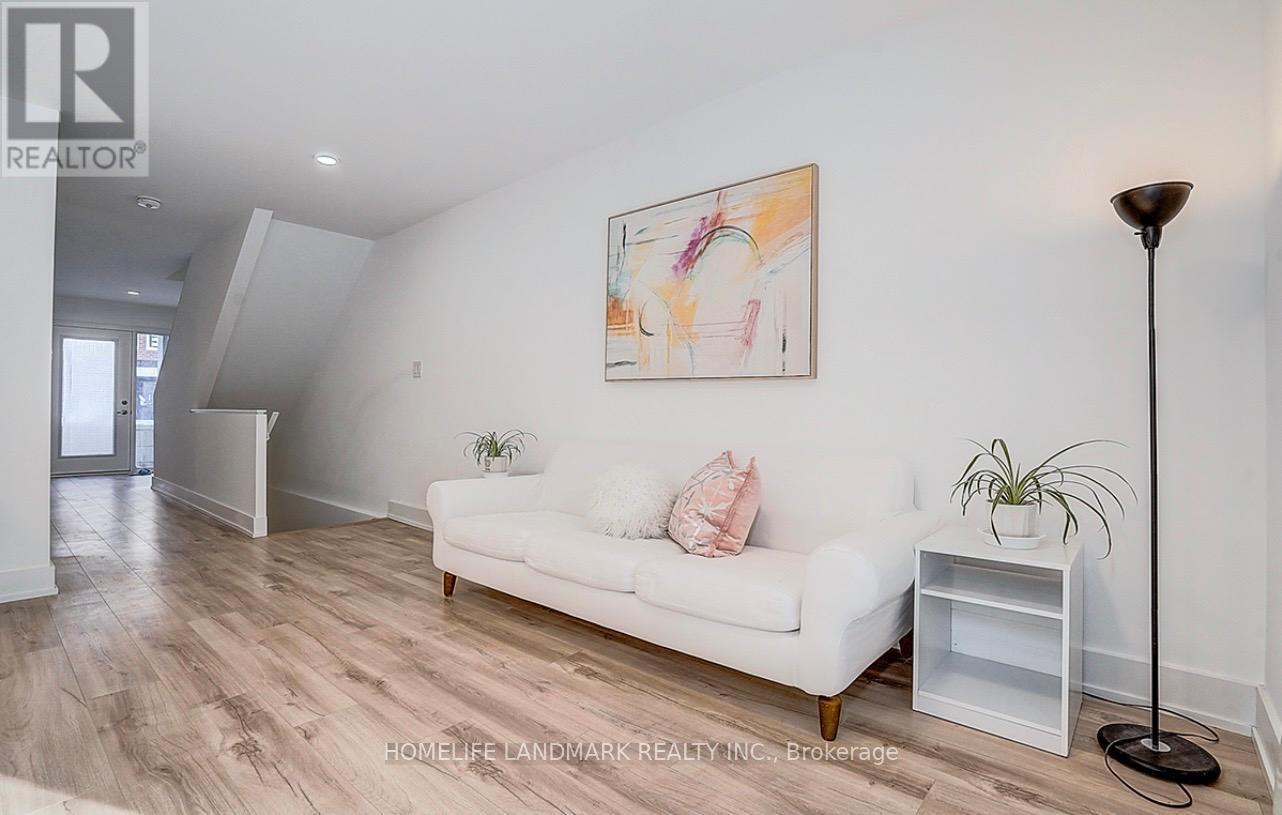 27 Chestnut Court, Aurora, Ontario  L4G 4A4 - Photo 13 - N12983030