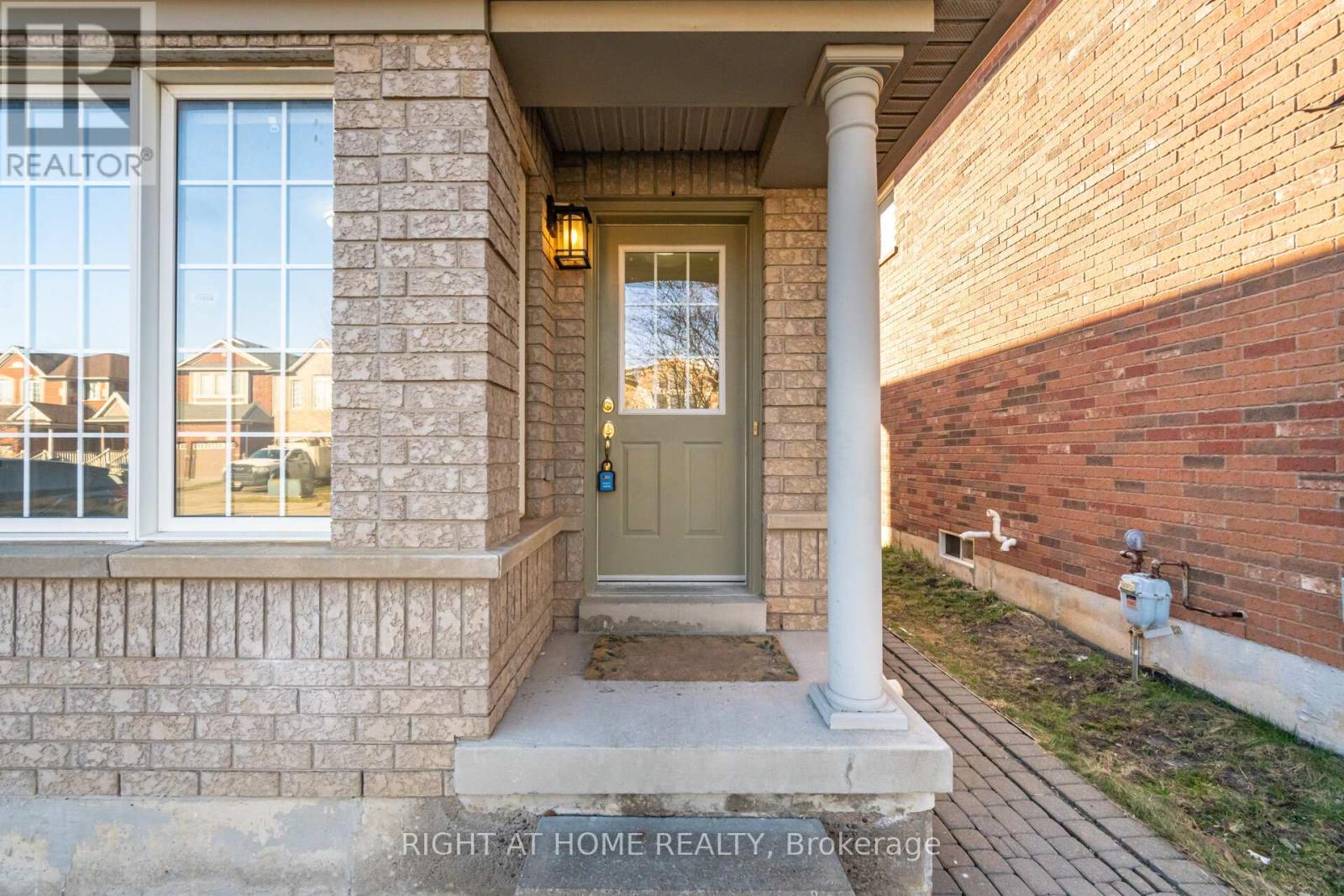 3278 Respond Road, Mississauga, Ontario  L5M 7X4 - Photo 3 - W12985668