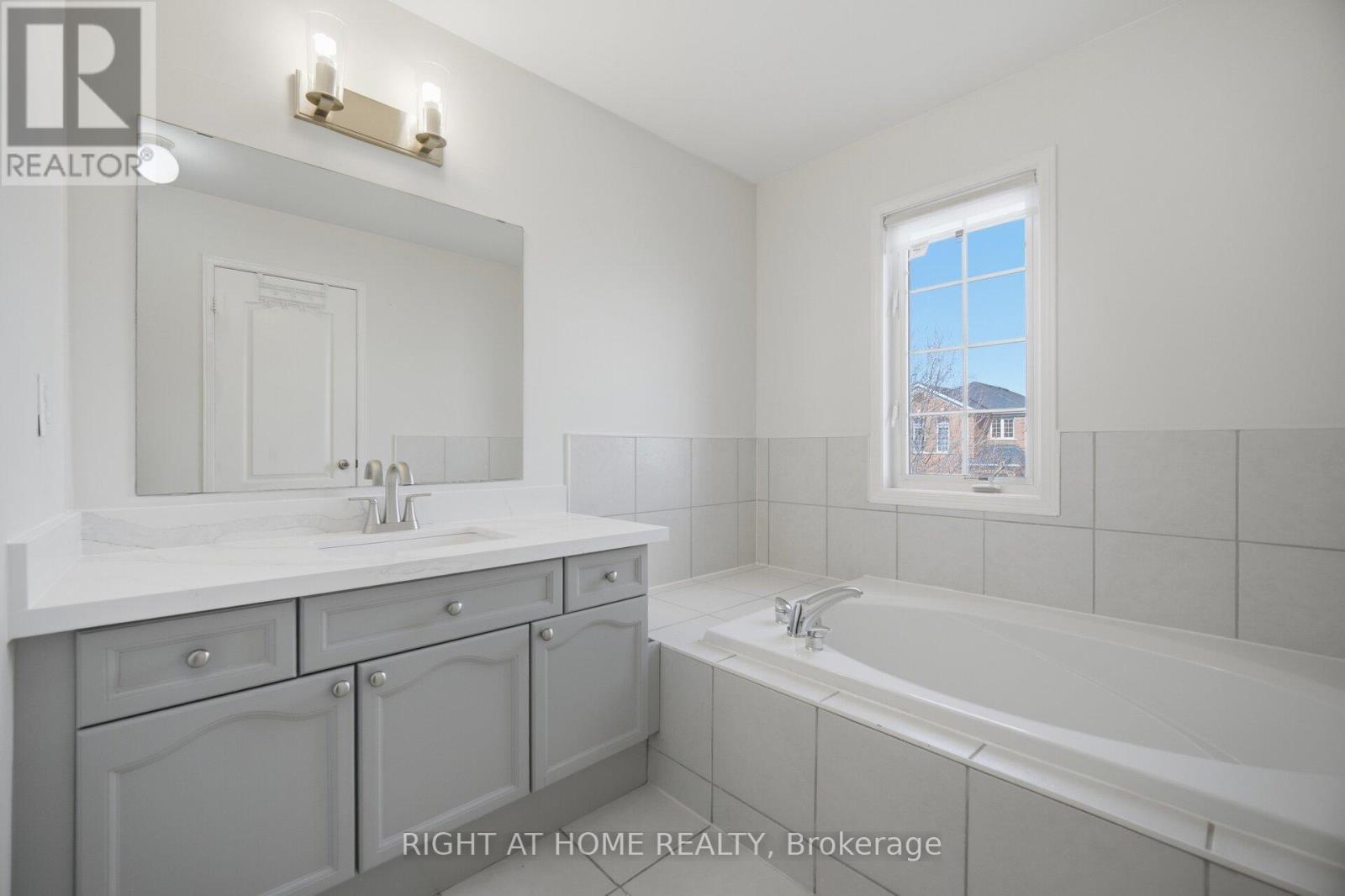 3278 Respond Road, Mississauga, Ontario  L5M 7X4 - Photo 32 - W12985668