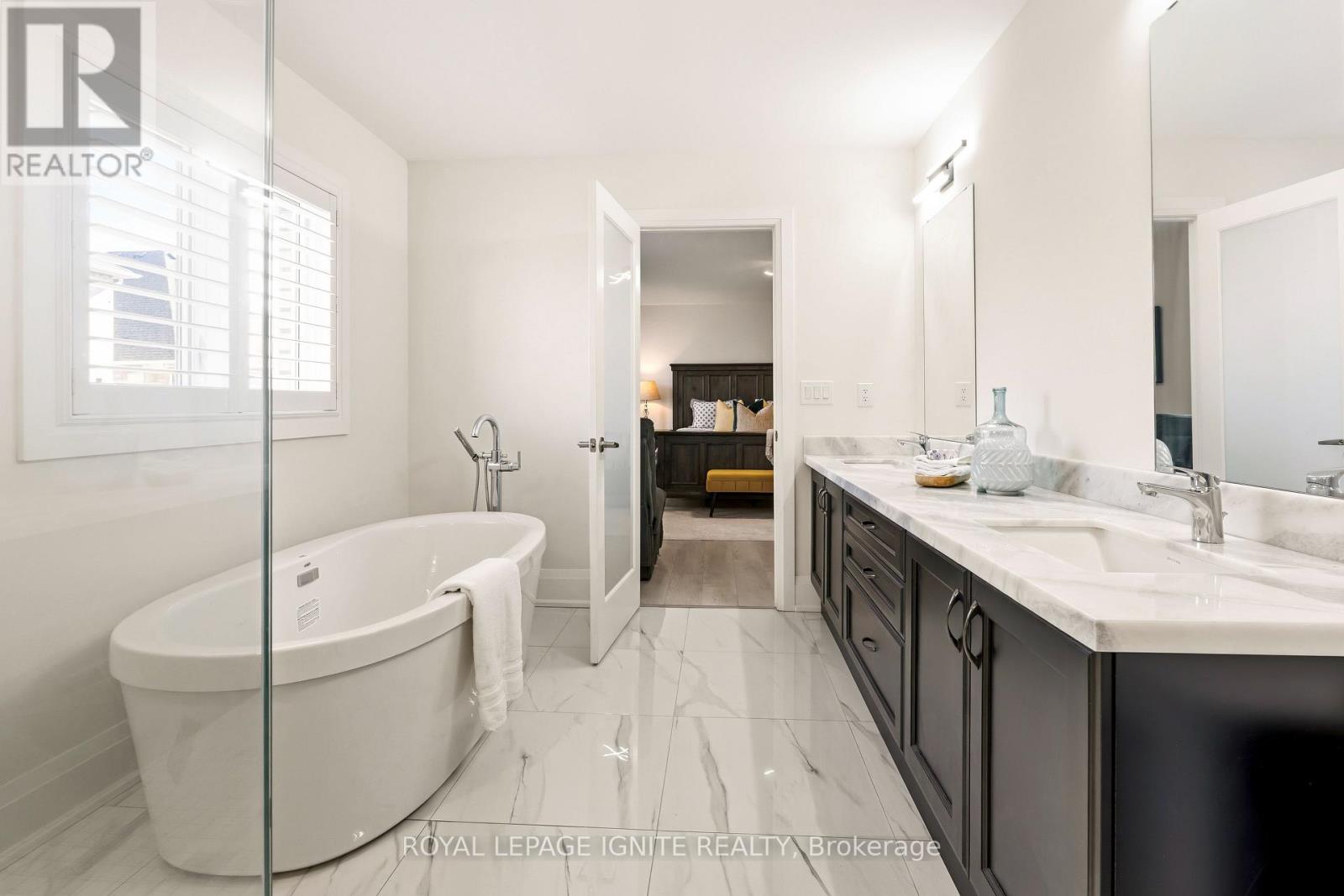 11 Jenwood Crescent, Brampton, Ontario  L6R 4C6 - Photo 32 - W12985674