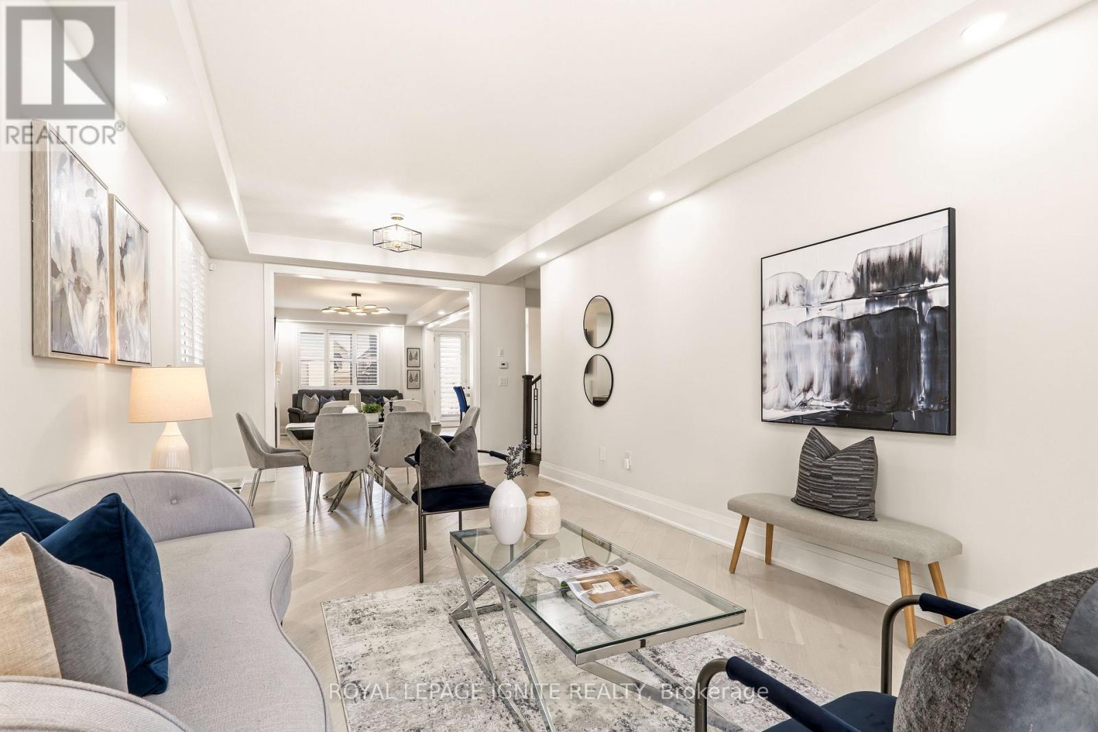 11 Jenwood Crescent, Brampton, Ontario  L6R 4C6 - Photo 8 - W12985674