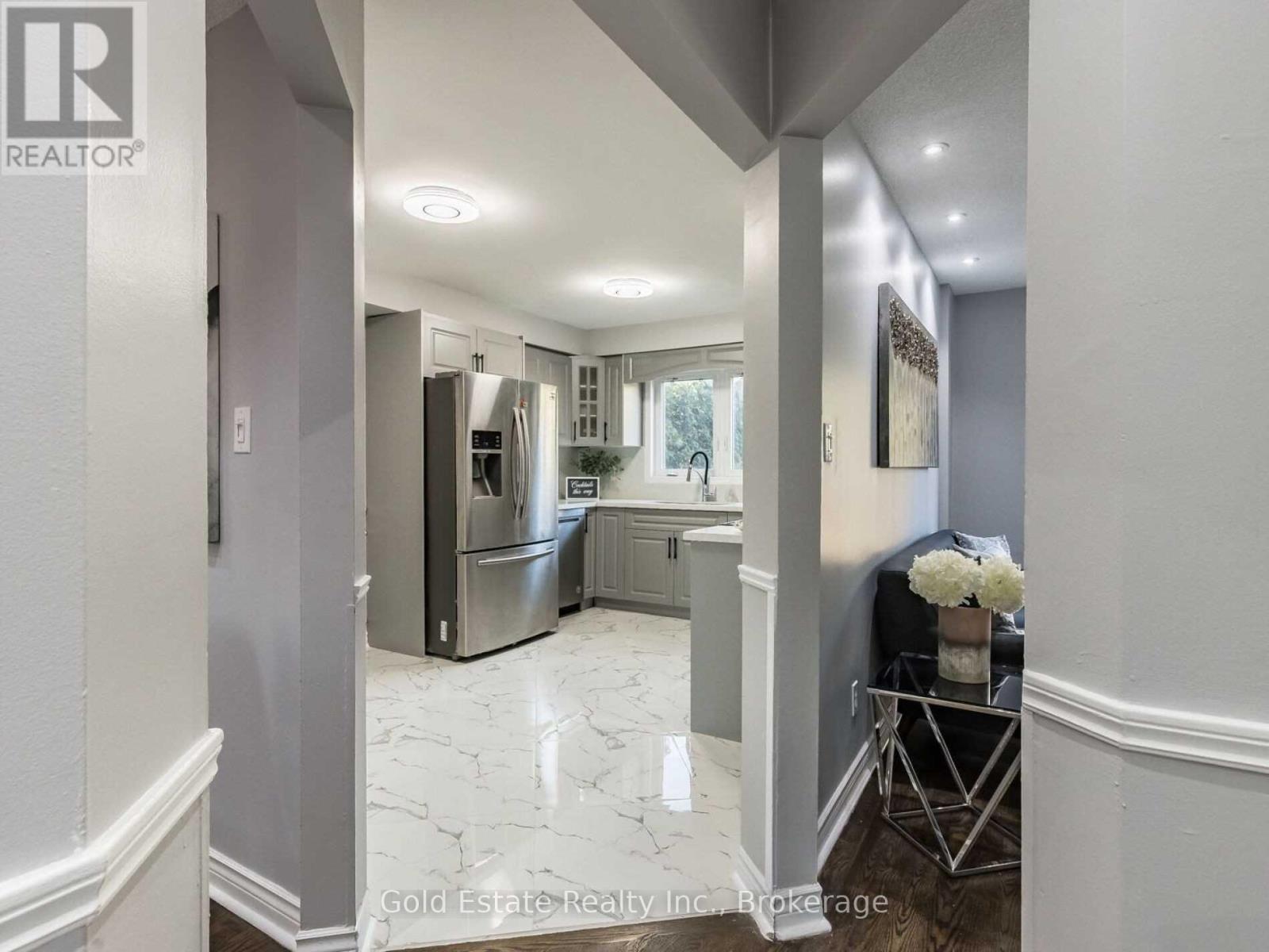 Upper - 25 Horsham Street, Brampton, Ontario  L6X 3R6 - Photo 10 - W12985692