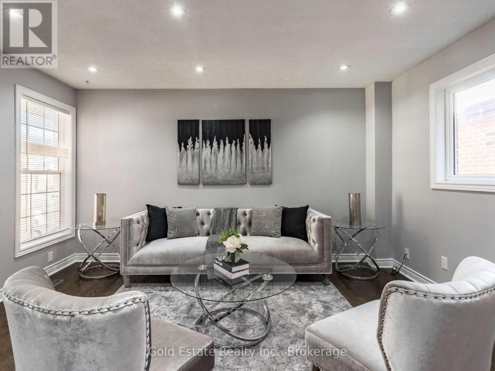 Upper - 25 Horsham Street, Brampton, Ontario  L6X 3R6 - Photo 8 - W12985692