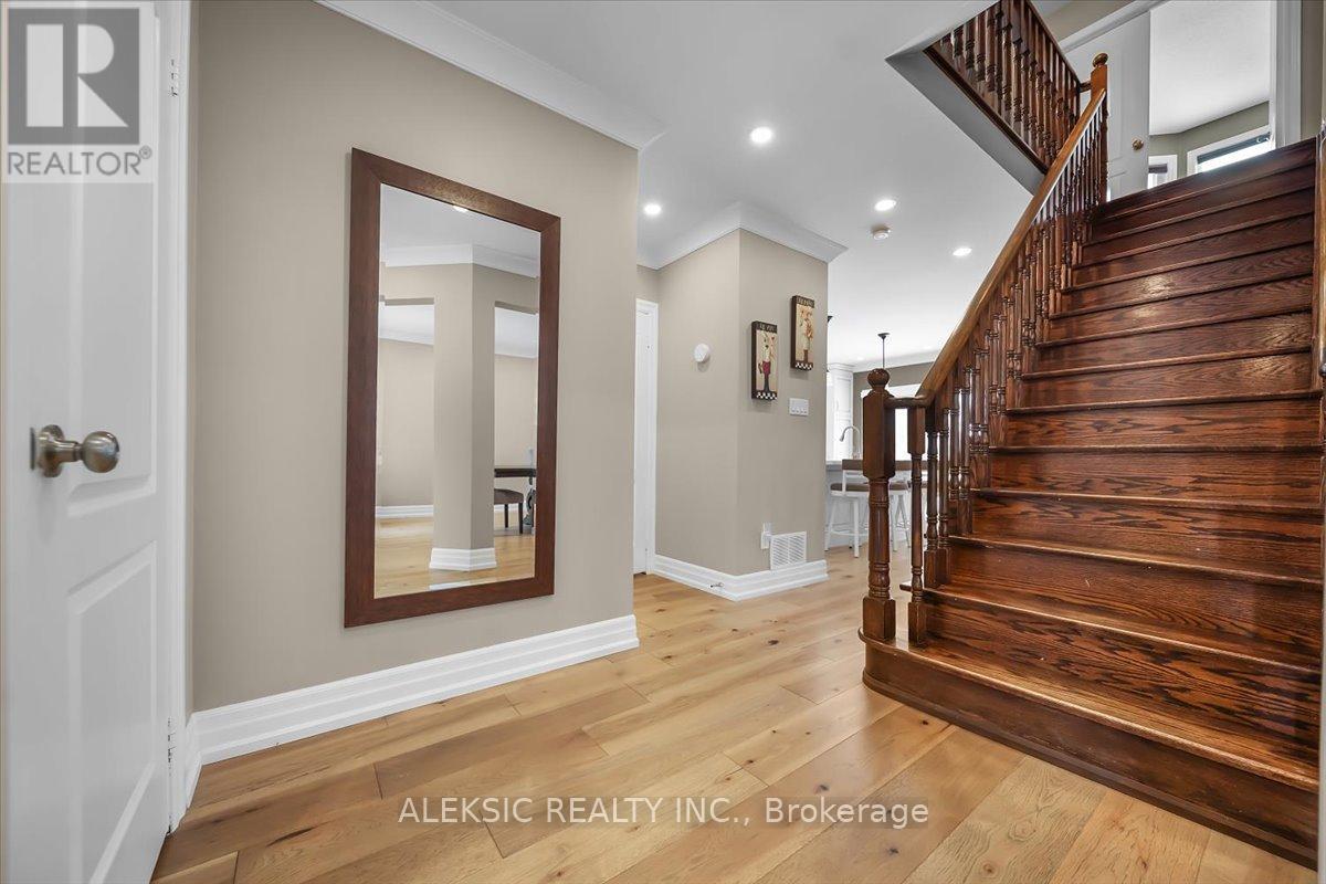 33 Hillpath Crescent, Brampton, Ontario  L6Z 4T7 - Photo 17 - W12985700