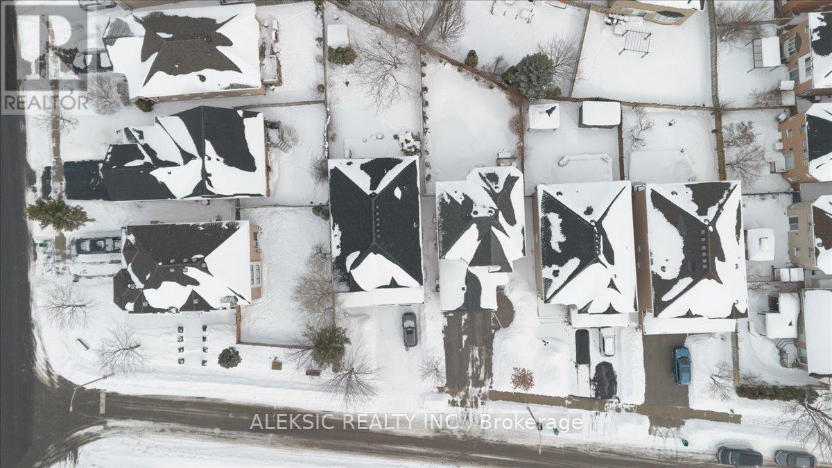 33 Hillpath Crescent, Brampton, Ontario  L6Z 4T7 - Photo 43 - W12985700