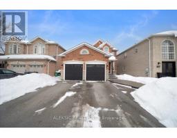 33 HILLPATH CRESCENT, Brampton, Ontario