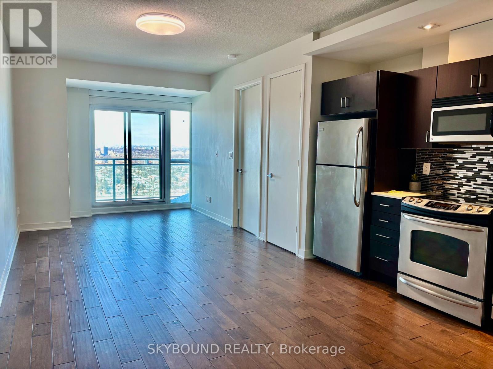 2723 - 165 Legion Road N, Toronto, Ontario  M8Y 0B3 - Photo 10 - W12985706