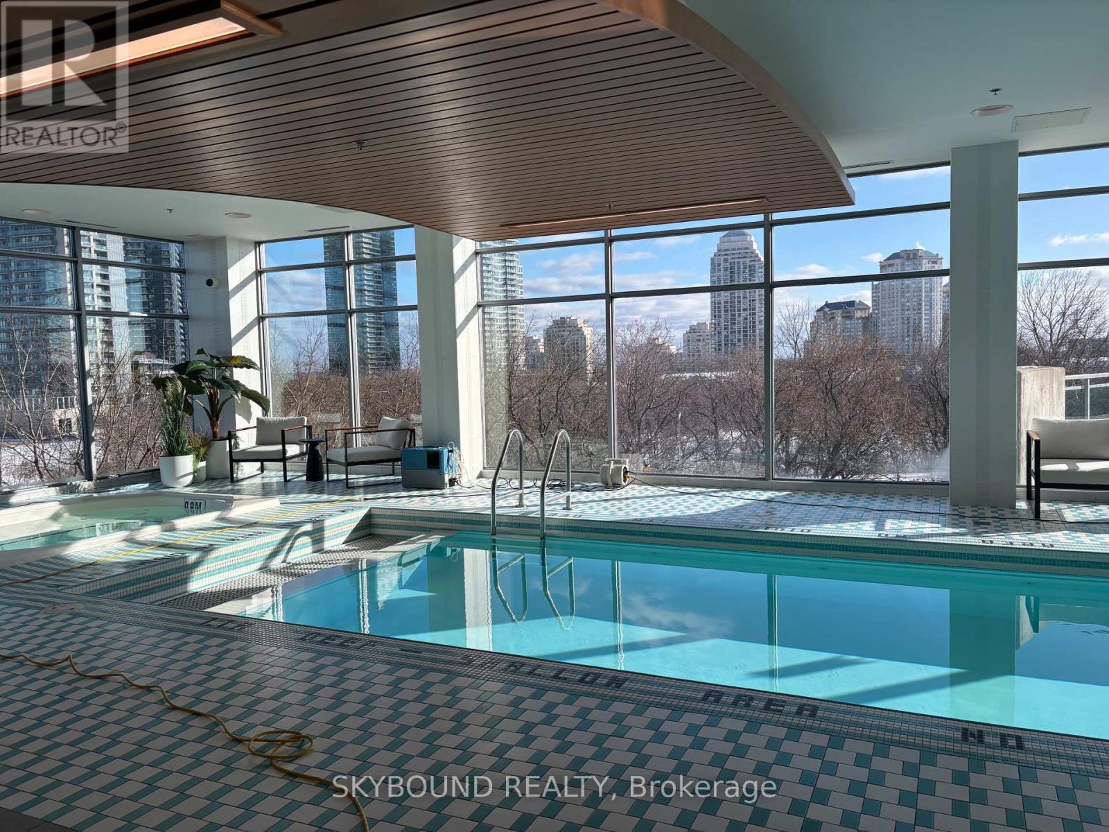 2723 - 165 Legion Road N, Toronto, Ontario  M8Y 0B3 - Photo 18 - W12985706