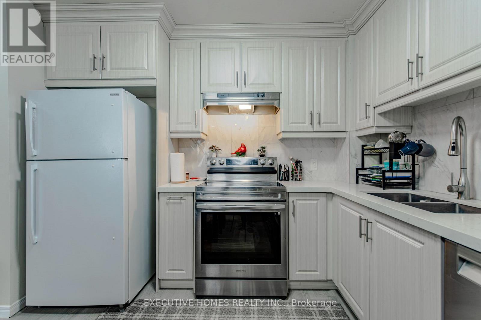 102 - 1275 Cornerbrook Place, Mississauga, Ontario  L5C 3J3 - Photo 14 - W12985716