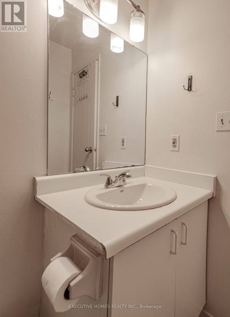 102 - 1275 Cornerbrook Place, Mississauga, Ontario  L5C 3J3 - Photo 31 - W12985716