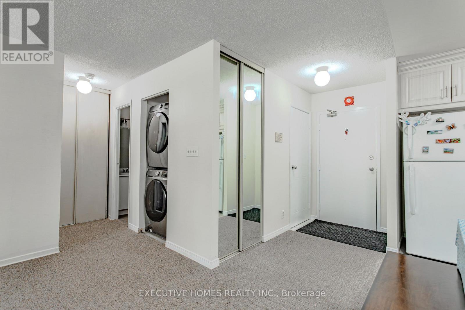 102 - 1275 Cornerbrook Place, Mississauga, Ontario  L5C 3J3 - Photo 38 - W12985716