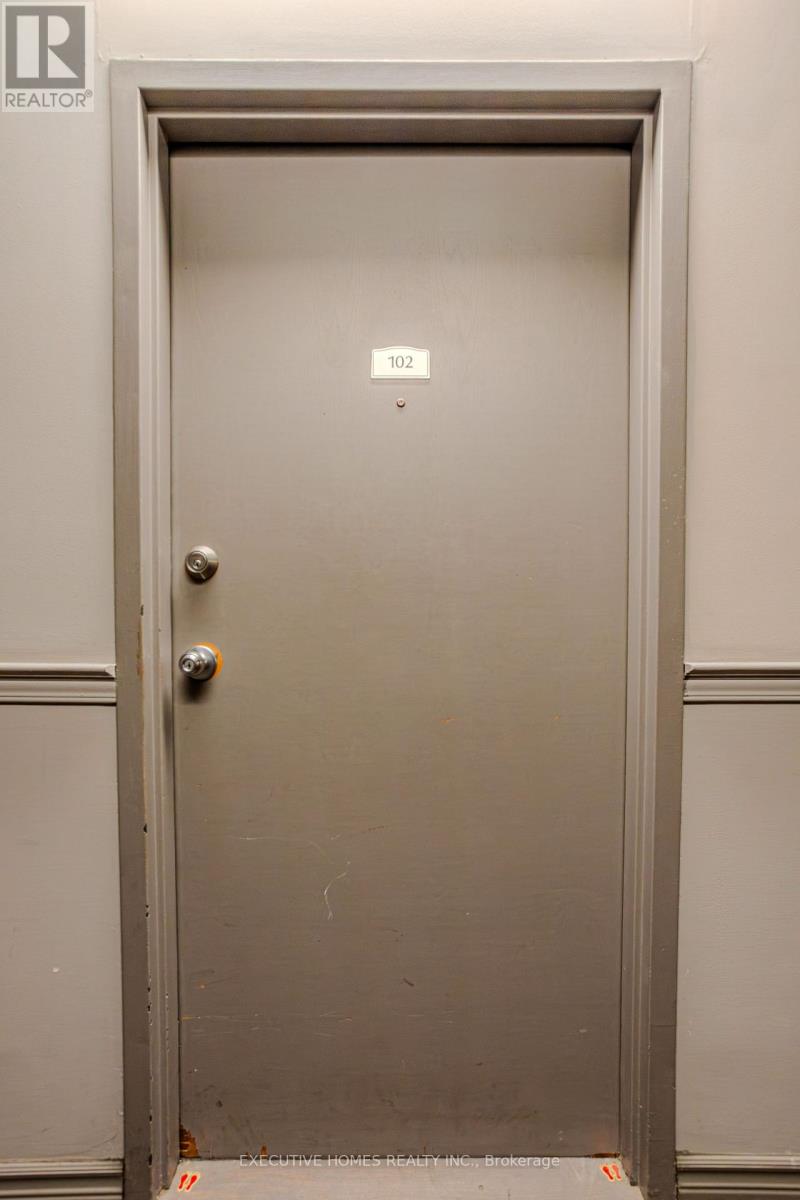 102 - 1275 Cornerbrook Place, Mississauga, Ontario  L5C 3J3 - Photo 8 - W12985716