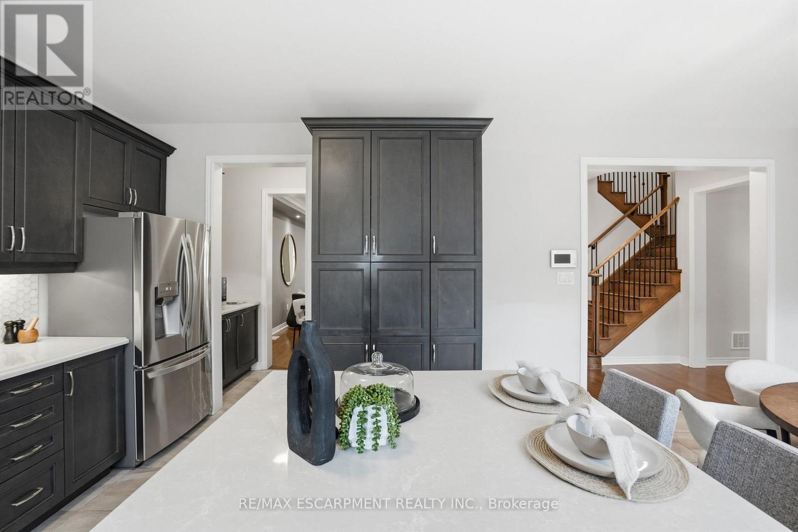 198 Jessie Caverhill Pass, Oakville, Ontario  L6M 0Z6 - Photo 24 - W12985726