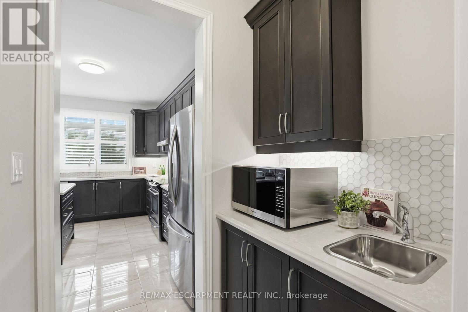 198 Jessie Caverhill Pass, Oakville, Ontario  L6M 0Z6 - Photo 26 - W12985726