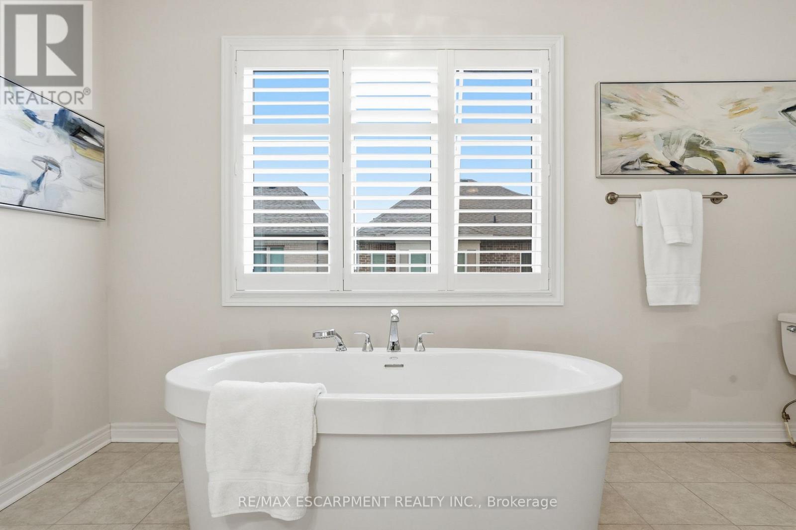 198 Jessie Caverhill Pass, Oakville, Ontario  L6M 0Z6 - Photo 33 - W12985726