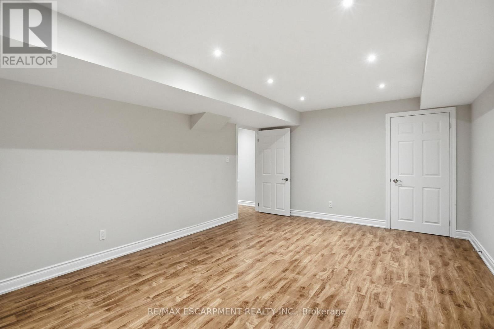 198 Jessie Caverhill Pass, Oakville, Ontario  L6M 0Z6 - Photo 45 - W12985726