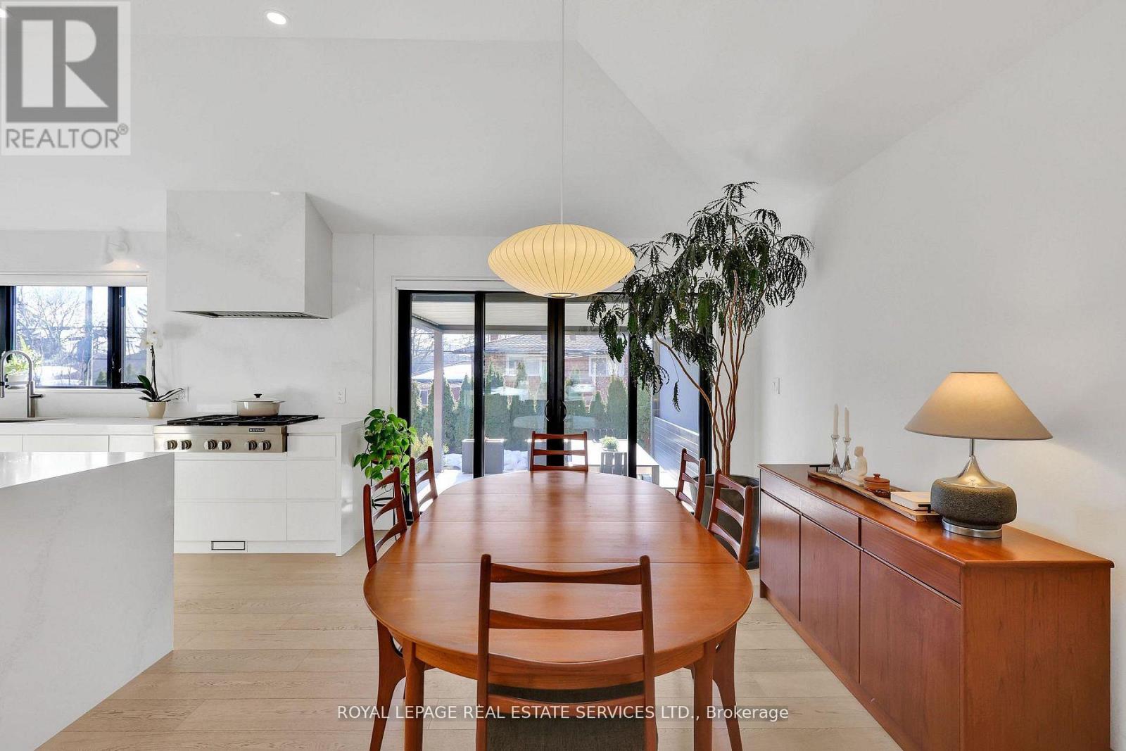 34 Bearbury Drive, Toronto, Ontario  M9C 2G9 - Photo 10 - W12985732