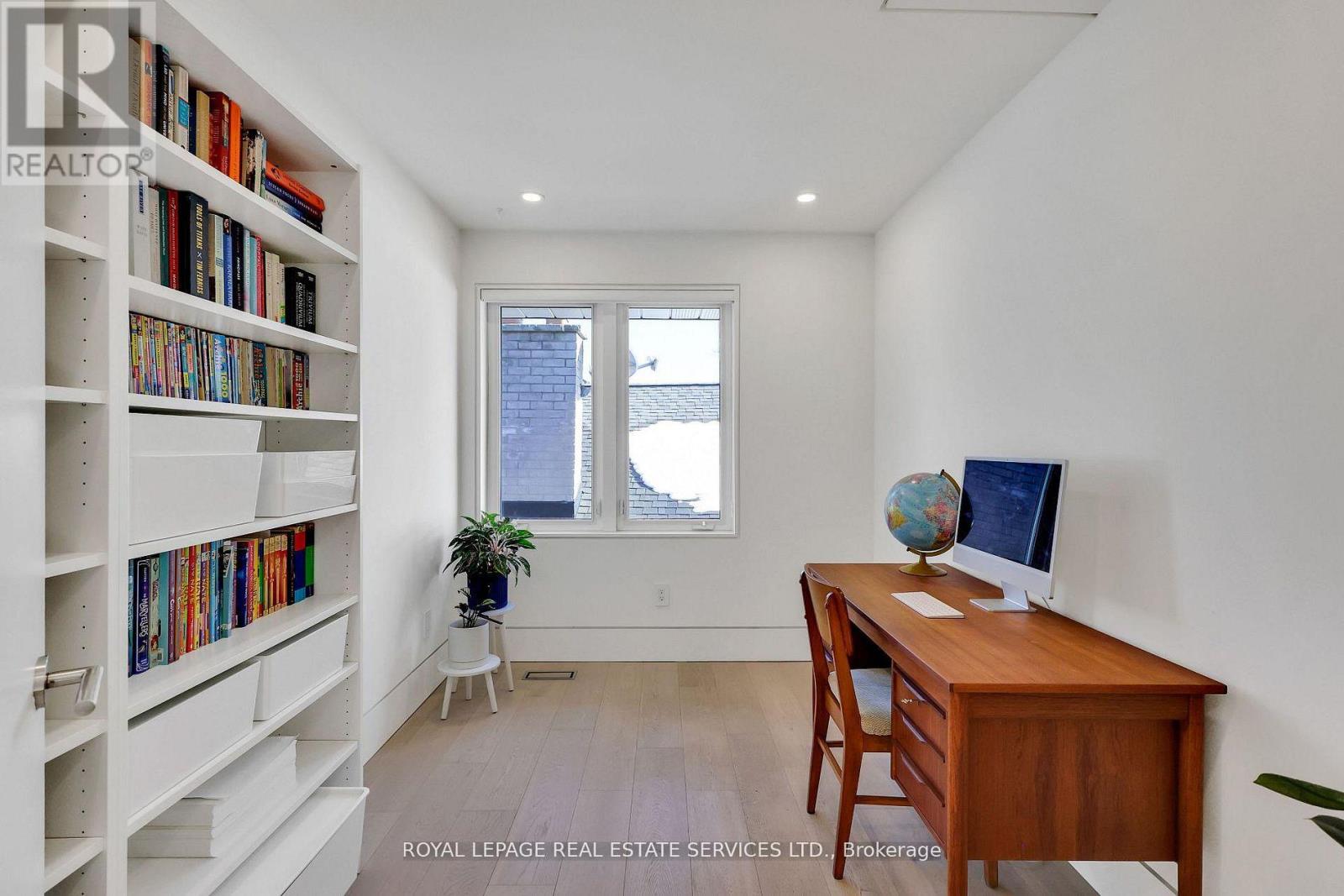 34 Bearbury Drive, Toronto, Ontario  M9C 2G9 - Photo 22 - W12985732