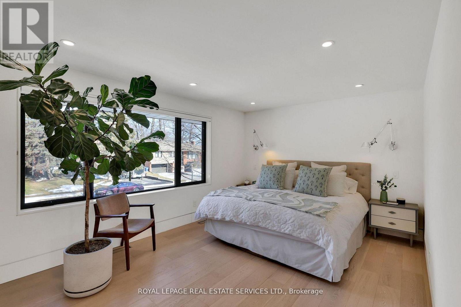 34 Bearbury Drive, Toronto, Ontario  M9C 2G9 - Photo 23 - W12985732