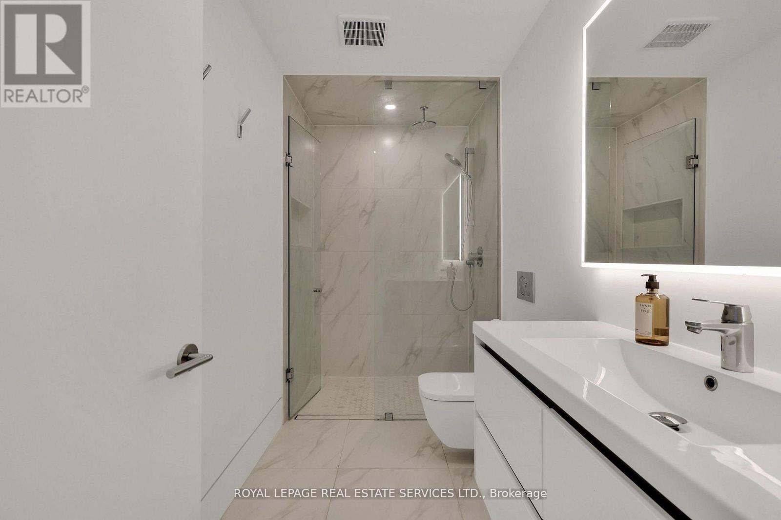 34 Bearbury Drive, Toronto, Ontario  M9C 2G9 - Photo 25 - W12985732