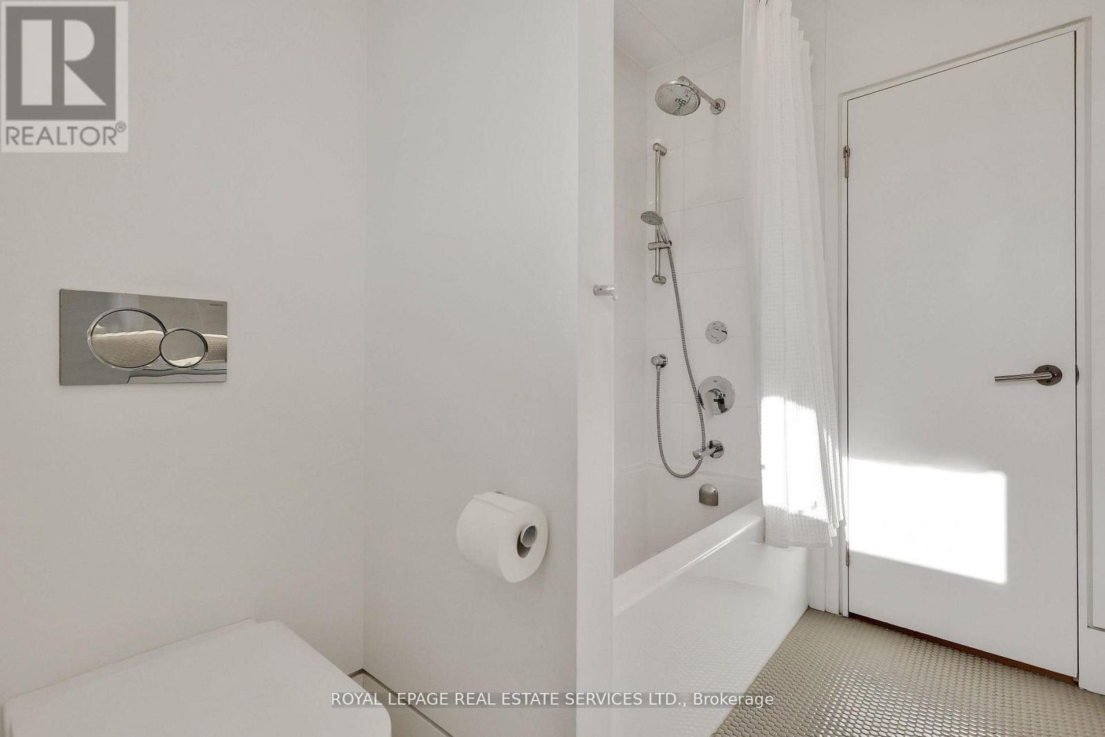 34 Bearbury Drive, Toronto, Ontario  M9C 2G9 - Photo 28 - W12985732