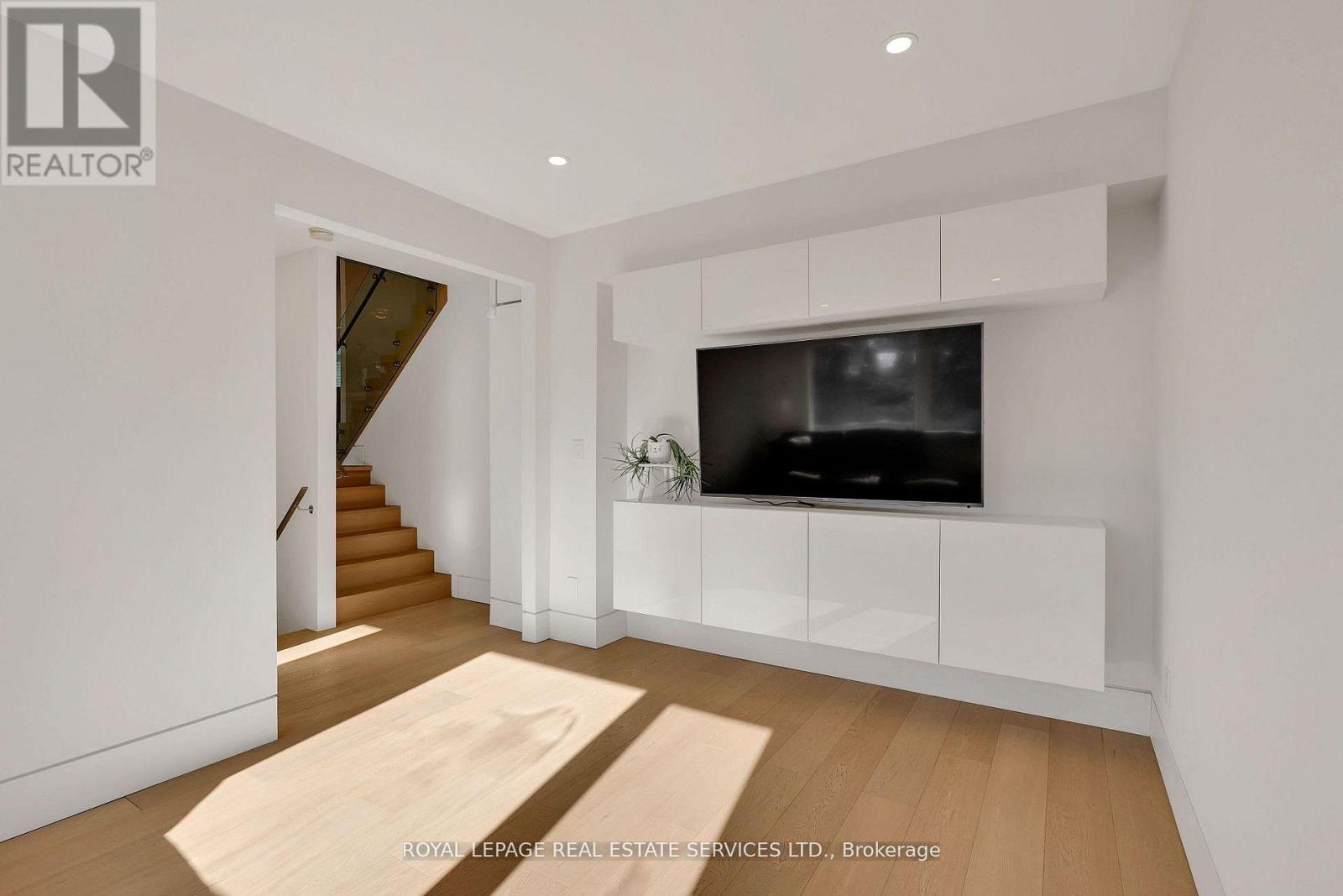 34 Bearbury Drive, Toronto, Ontario  M9C 2G9 - Photo 30 - W12985732