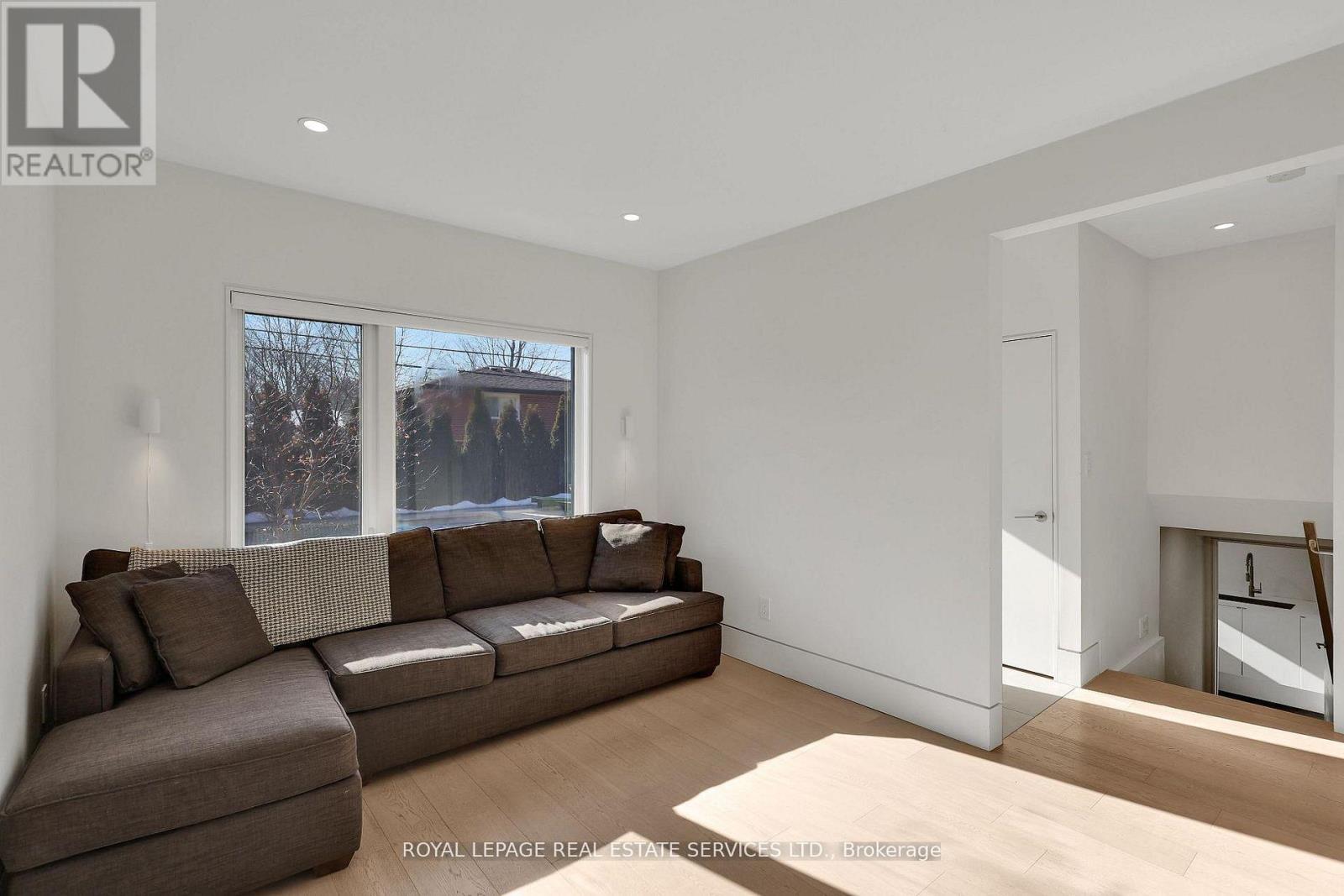 34 Bearbury Drive, Toronto, Ontario  M9C 2G9 - Photo 31 - W12985732