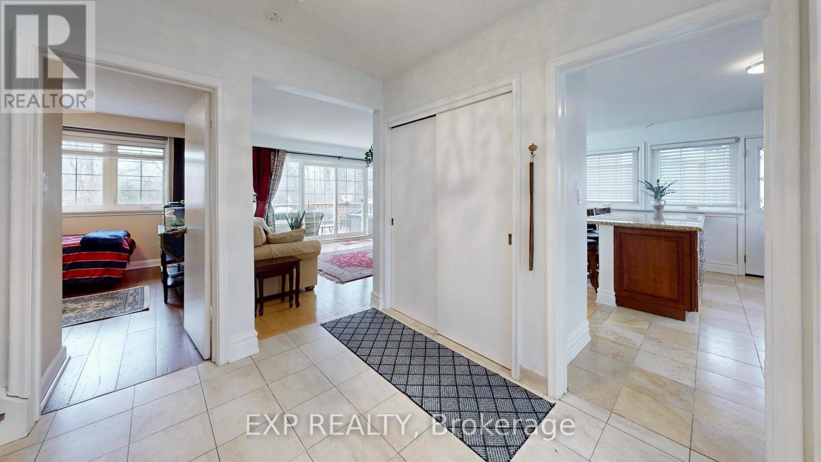 77 Letchworth Crescent, Toronto, Ontario  M3M 1Z1 - Photo 7 - W12985734