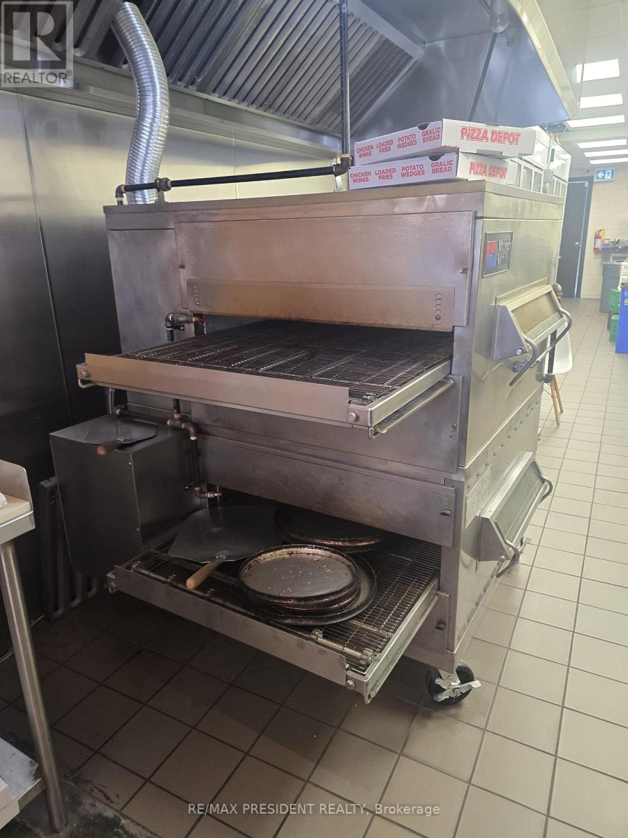 4986 Dundas Street W, Toronto, Ontario  M9A 1B7 - Photo 2 - W12985746