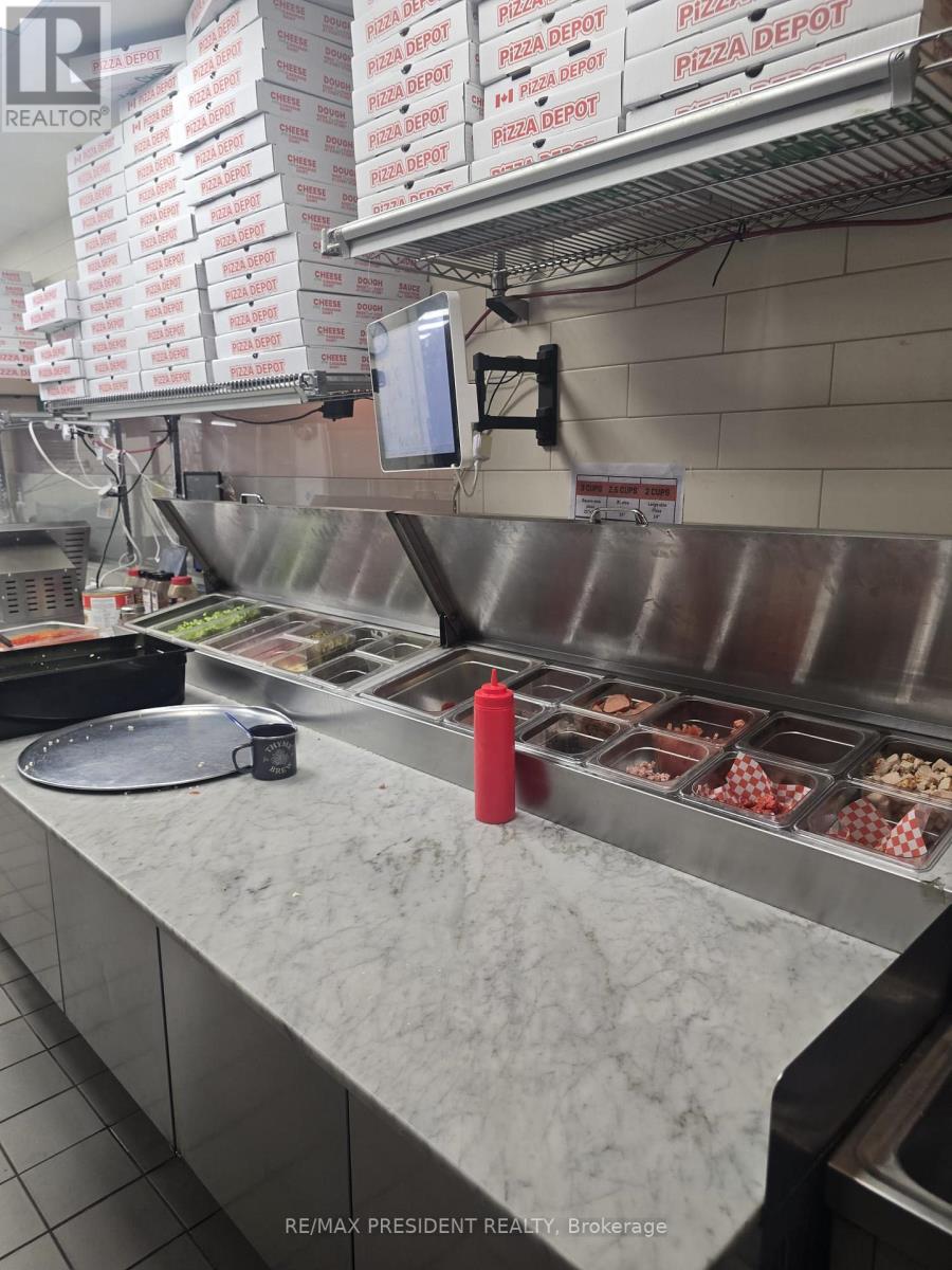 4986 Dundas Street W, Toronto, Ontario  M9A 1B7 - Photo 4 - W12985746