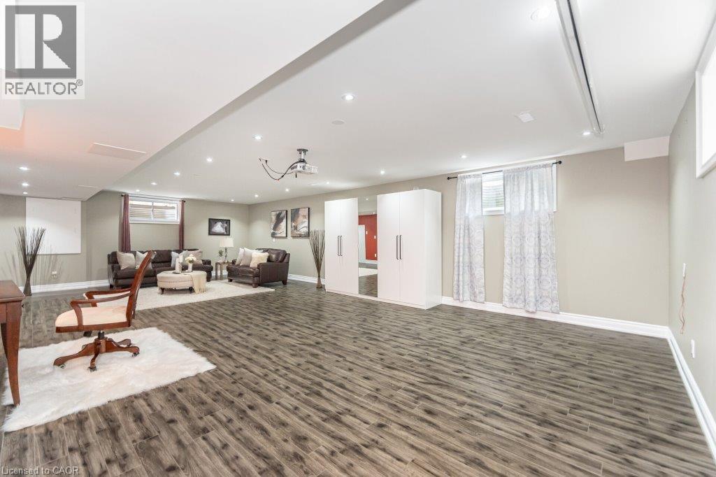 9 Lorupe Court, Hamilton, Ontario  L9G 0B4 - Photo 39 - 40818393