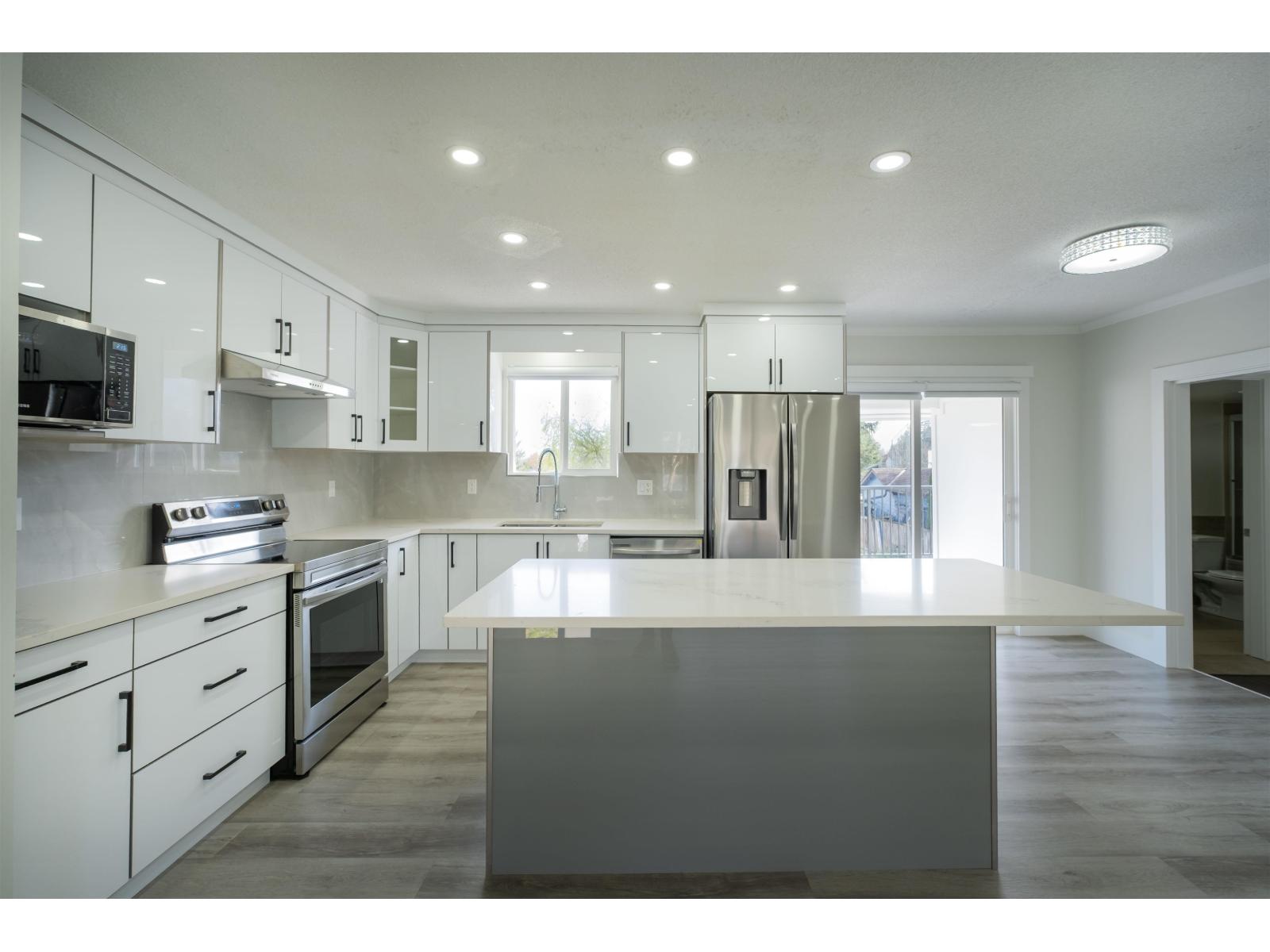 17396 62a Avenue, Surrey, British Columbia  V3S 5J1 - Photo 4 - R3106072