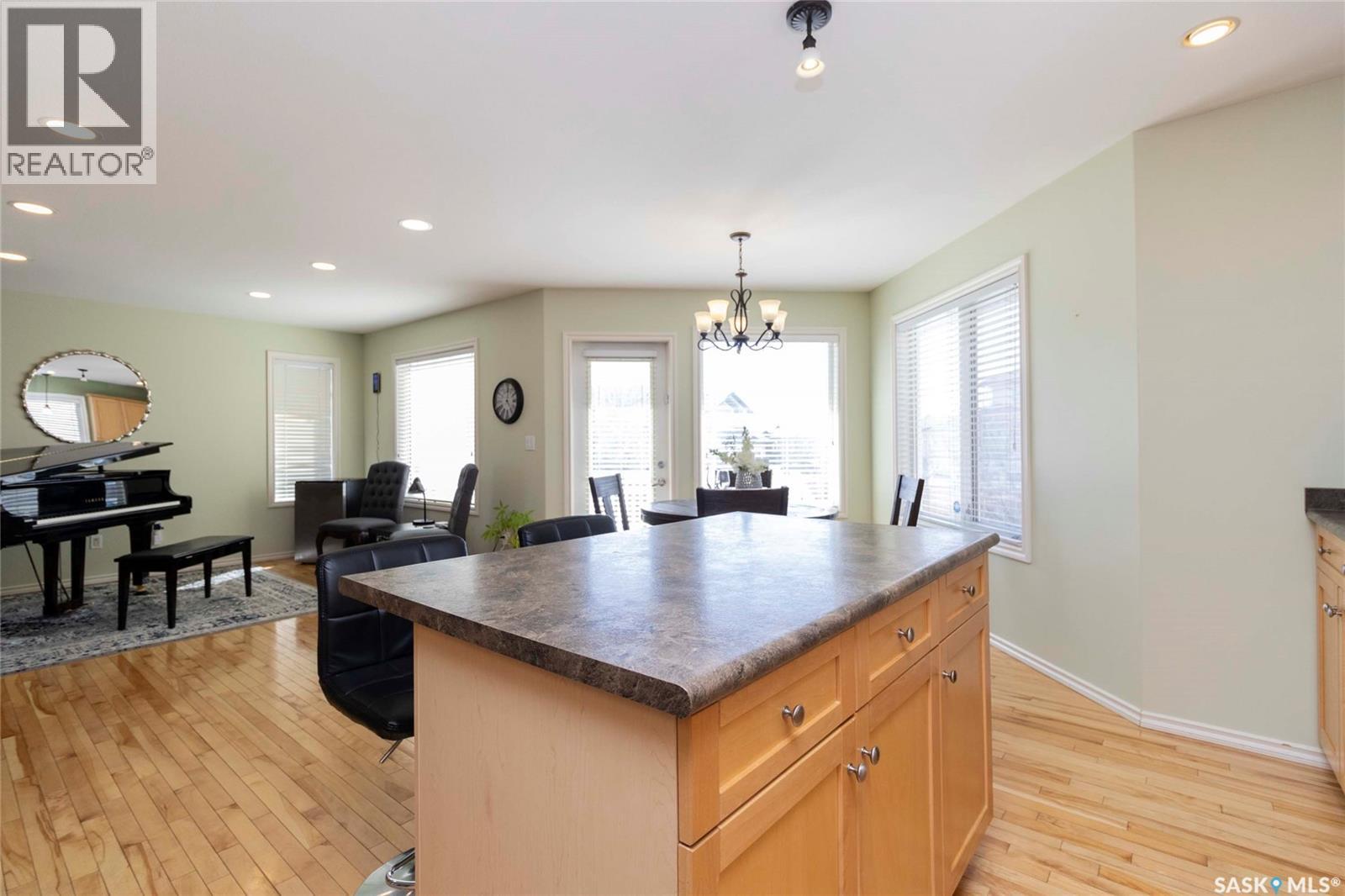 147 Martin Crescent, Saskatoon, Saskatchewan  S7T 0A7 - Photo 10 - SK032450