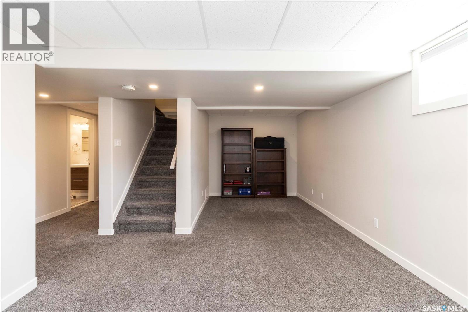 147 Martin Crescent, Saskatoon, Saskatchewan  S7T 0A7 - Photo 36 - SK032450