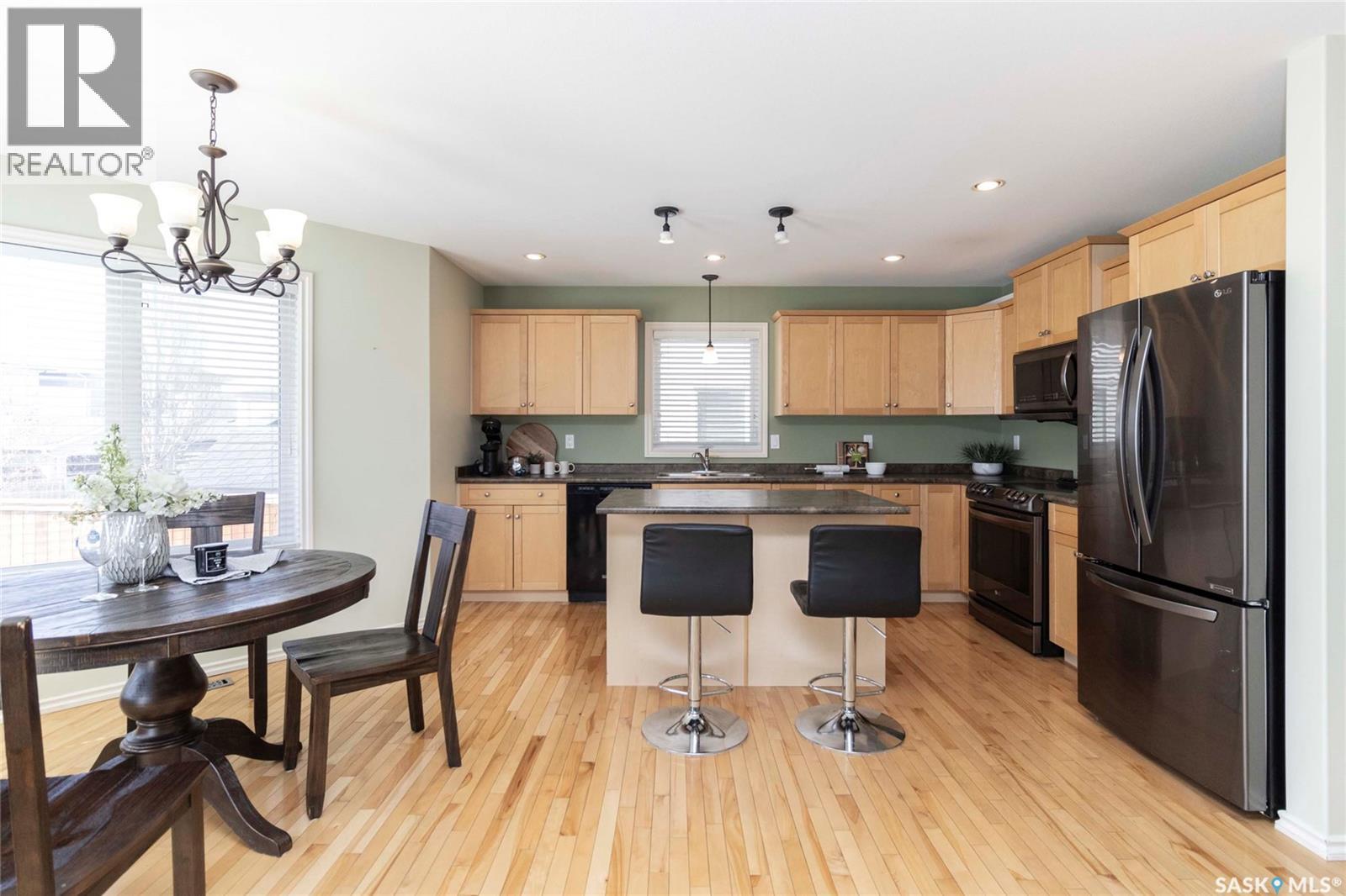 147 Martin Crescent, Saskatoon, Saskatchewan  S7T 0A7 - Photo 6 - SK032450