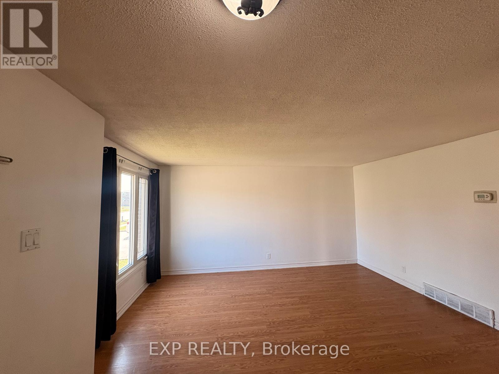 106 Hillmer Road, Cambridge, Ontario  N1R 6N7 - Photo 4 - X12985654