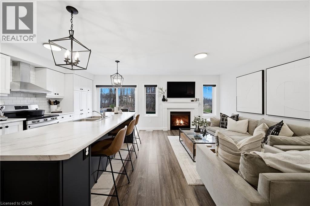 230 Avonsyde Boulevard Unit# 31, Waterdown, Ontario  L8B 1T9 - Photo 11 - 40819714