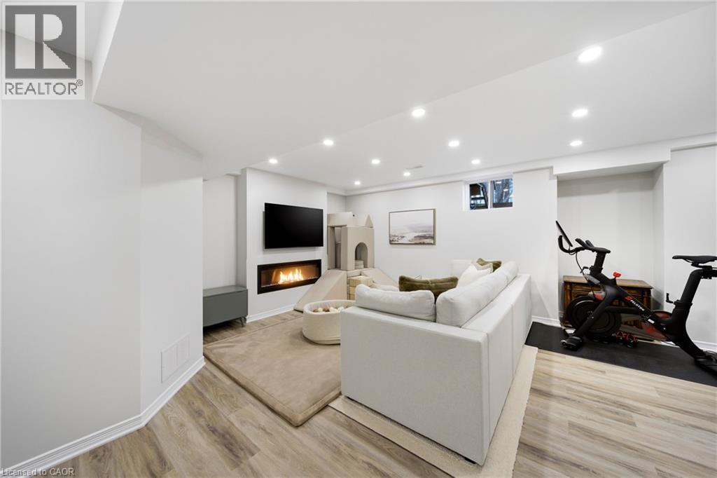 230 Avonsyde Boulevard Unit# 31, Waterdown, Ontario  L8B 1T9 - Photo 37 - 40819714