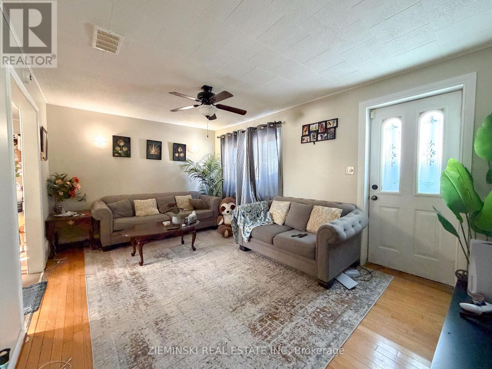 963 Victoria Road, Iroquois Falls, Ontario  P0K 1E0 - Photo 3 - T12985788